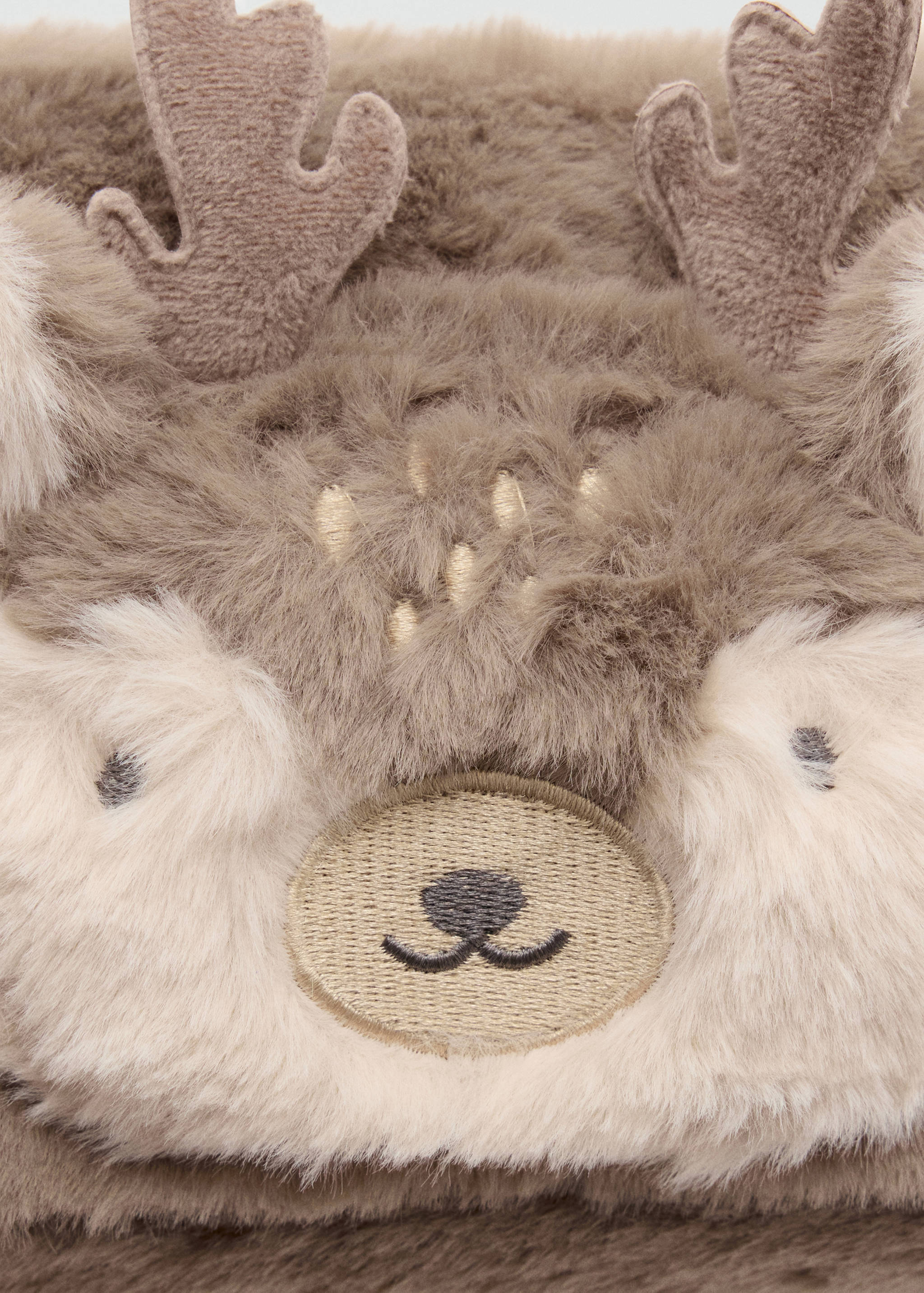 Furry deer pencil case - Деталь изделия 1