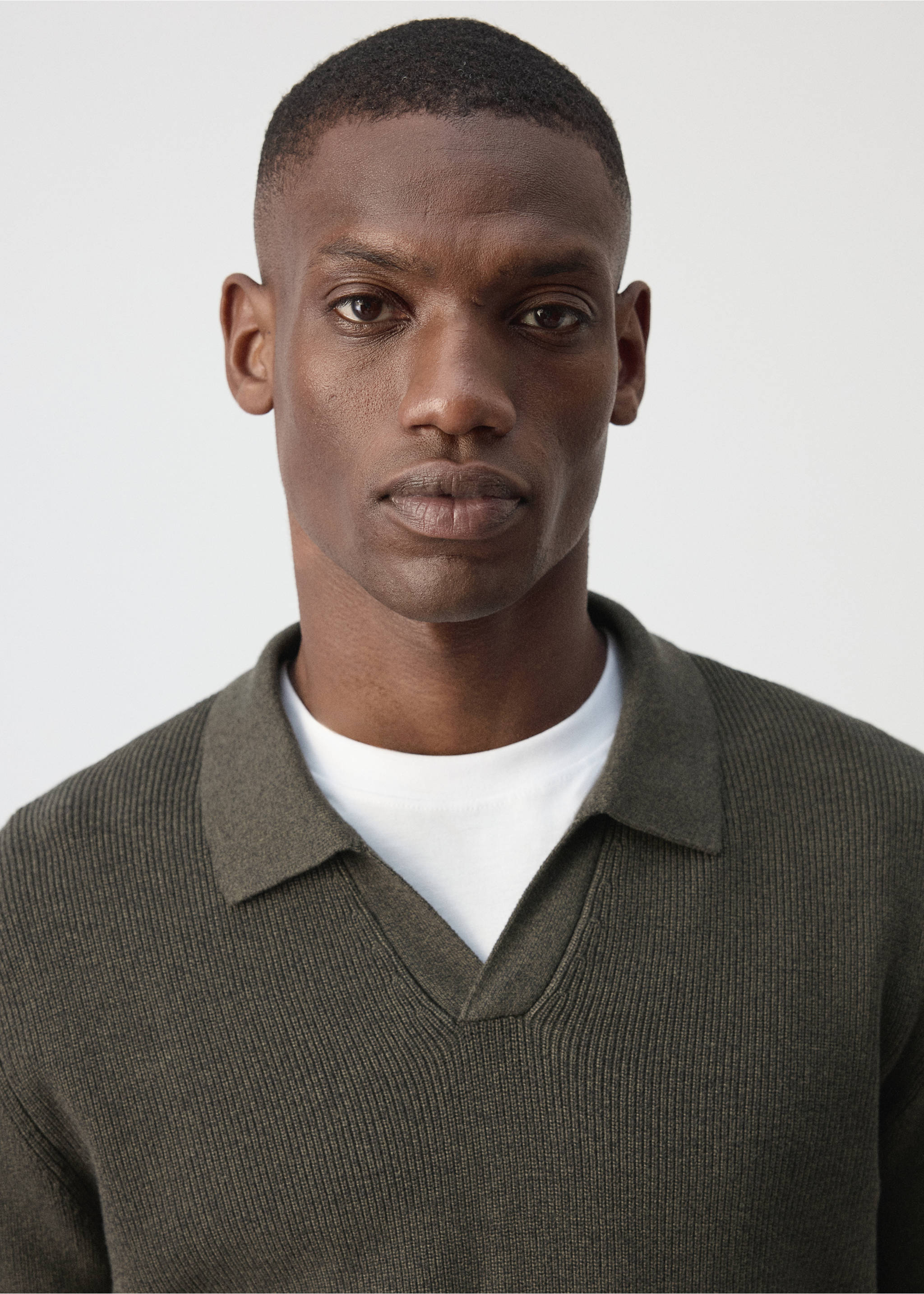100% cotton knitted polo shirt - Details of the article 1, Dark Green. Ref: 37075157-00.