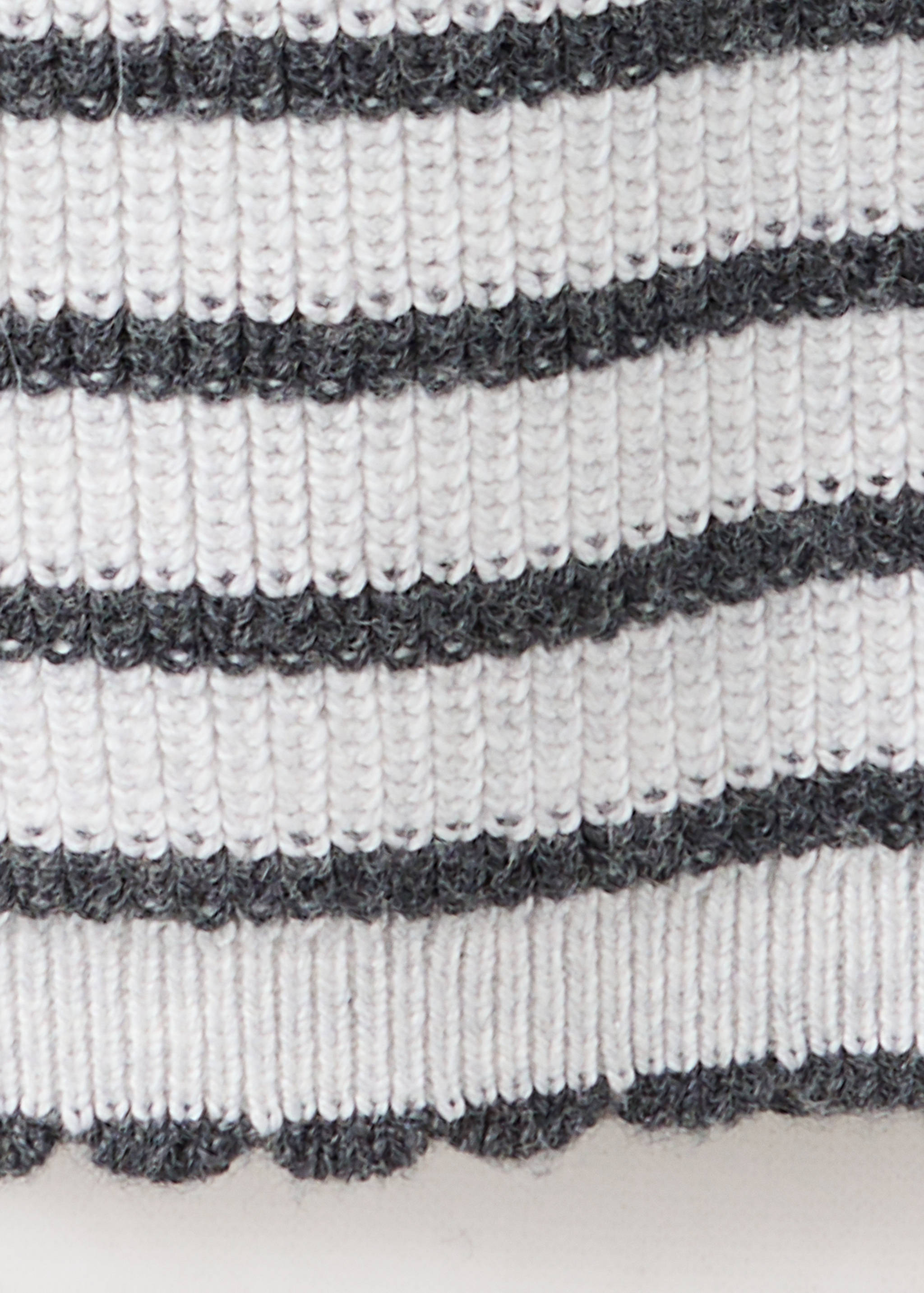 Ribbed knitted cardigan - Details of the article 0