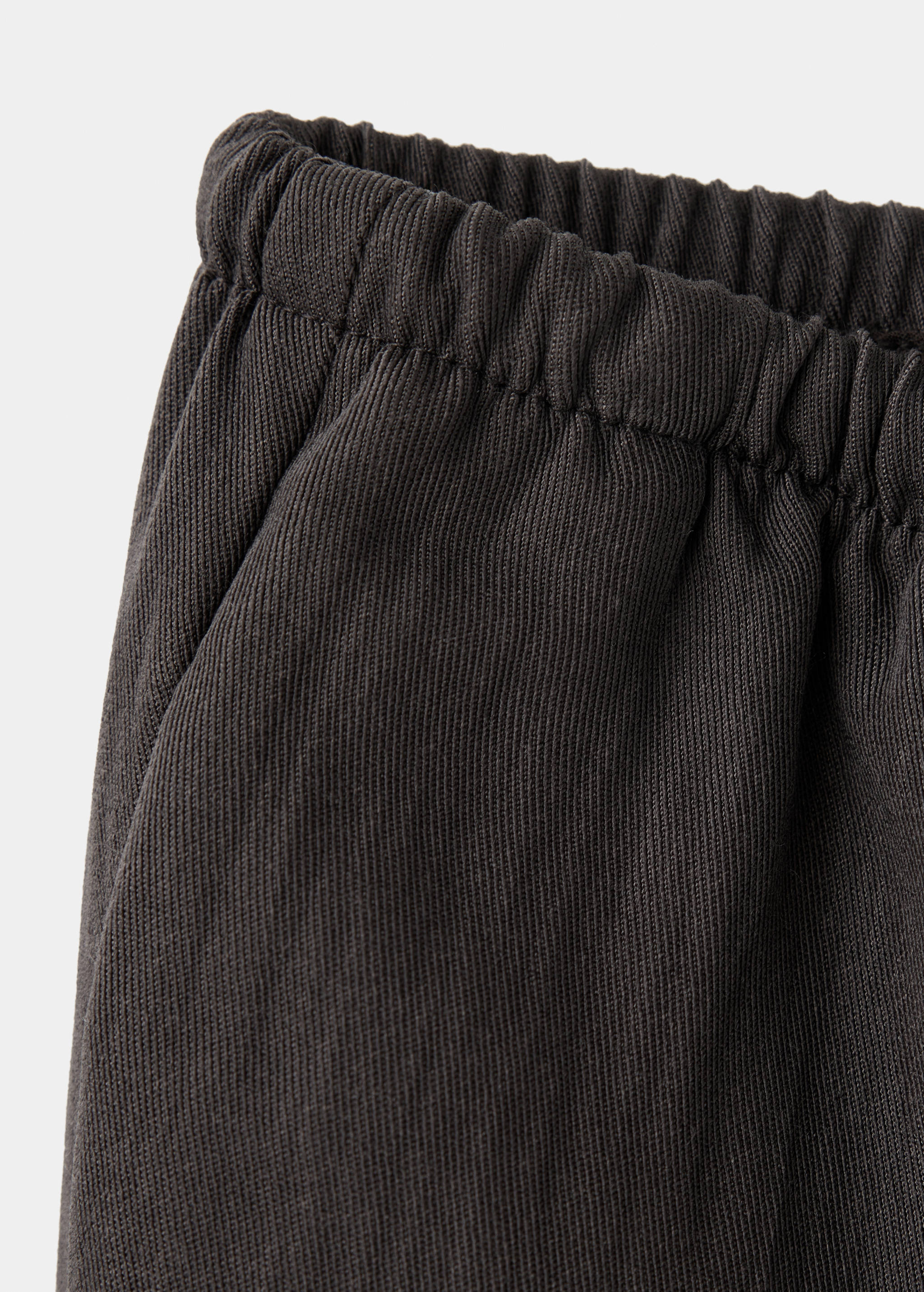 Straight-leg trousers with seam detail - Details of the article 0