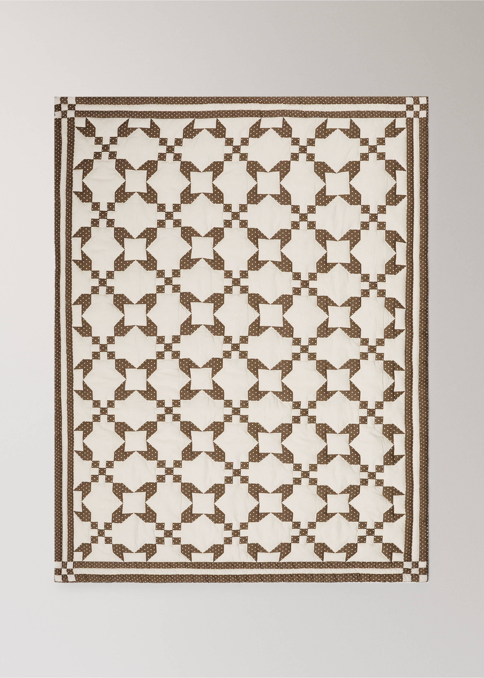 Cot quilt 100% cotton 55x85 - Details of the article 2, Khaki. Ref: 37075174-00.