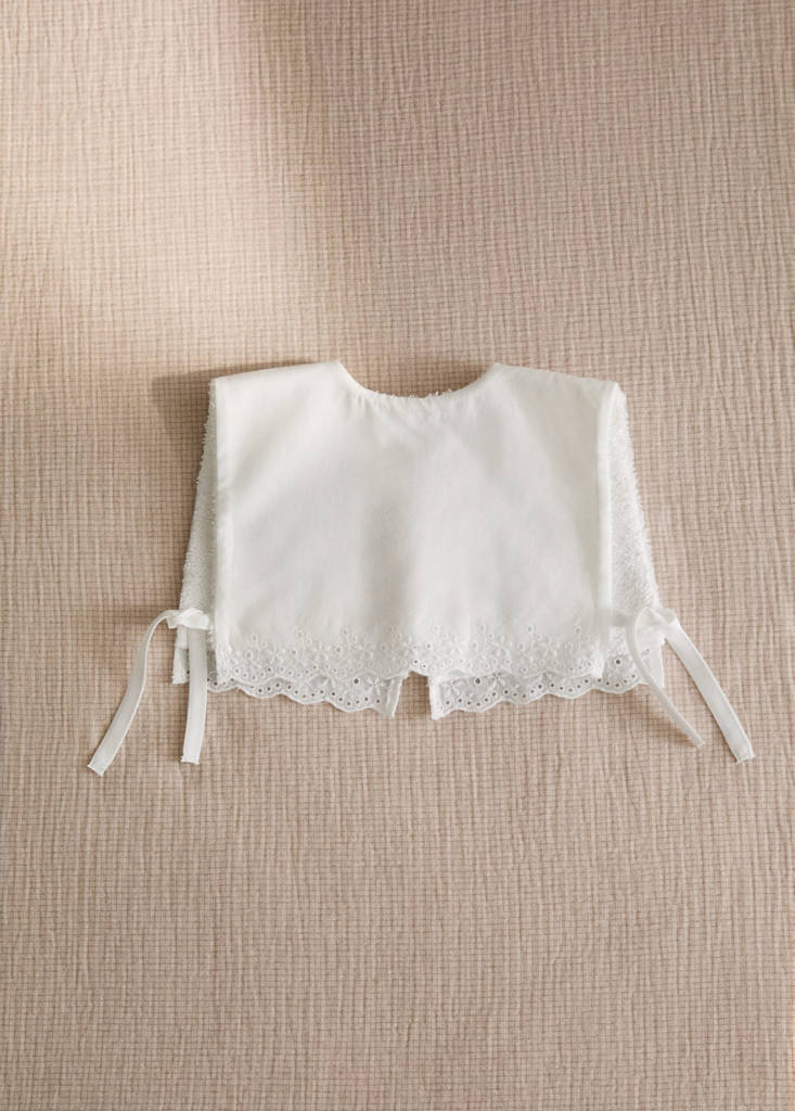 Terry bib with lace trim — White