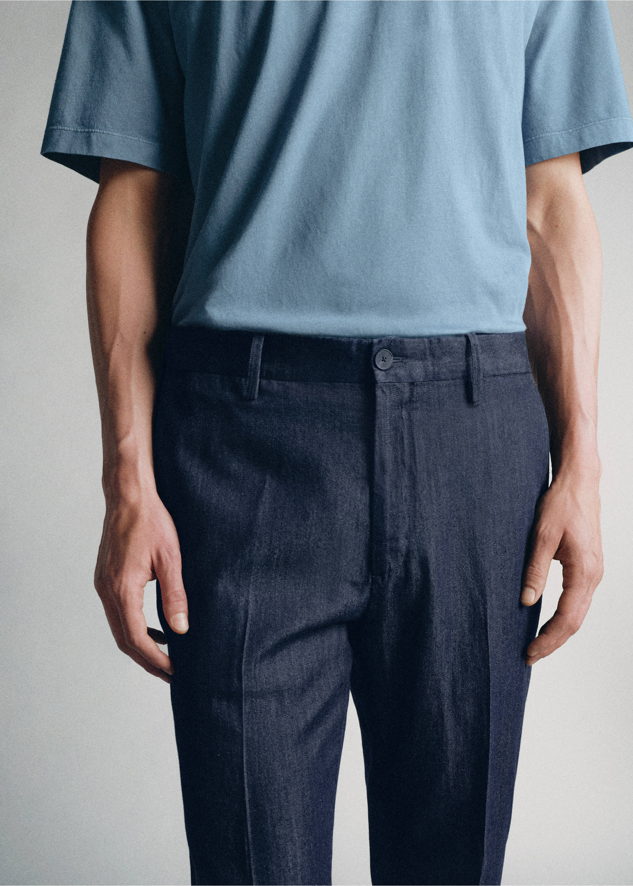 Italian cotton-lyocell jeans - Details of the article 1, Indigo Blue. Ref: 37075838-00.