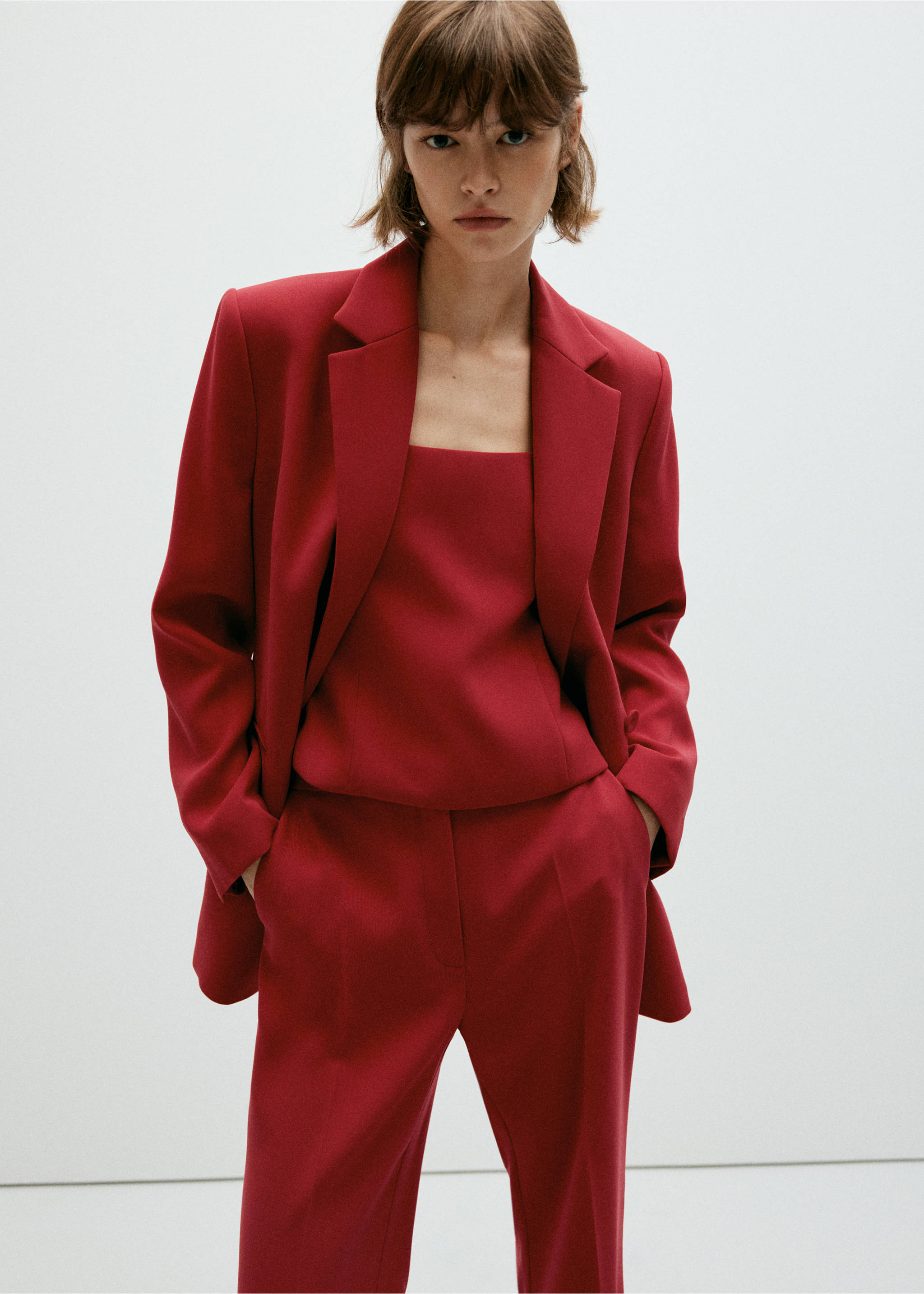 High-waist suits trousers - Details of the article 1, Red. Ref: 37075841-00.