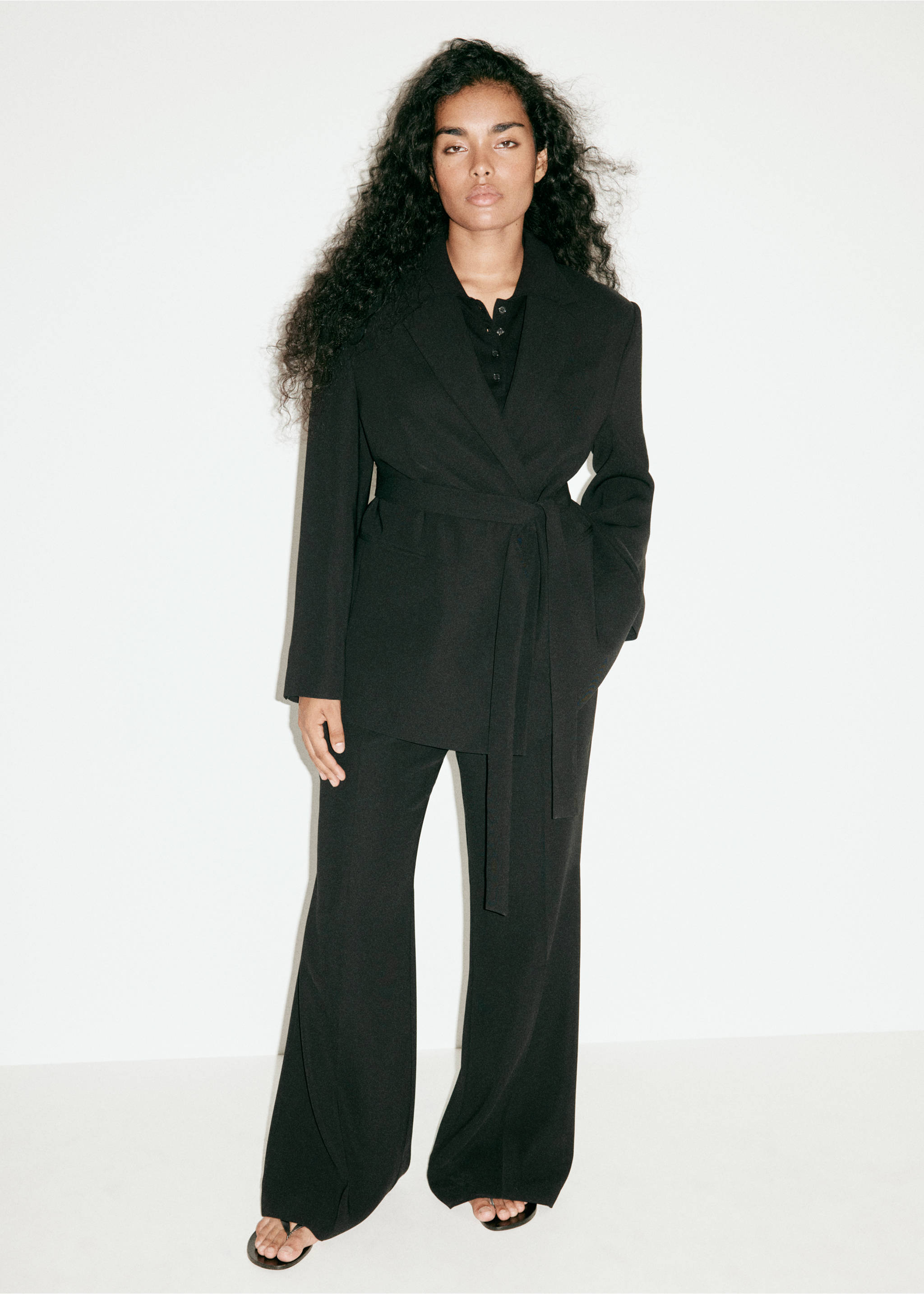 High-waist suits trousers - Details of the article 3, Black. Ref: 37075841-00.