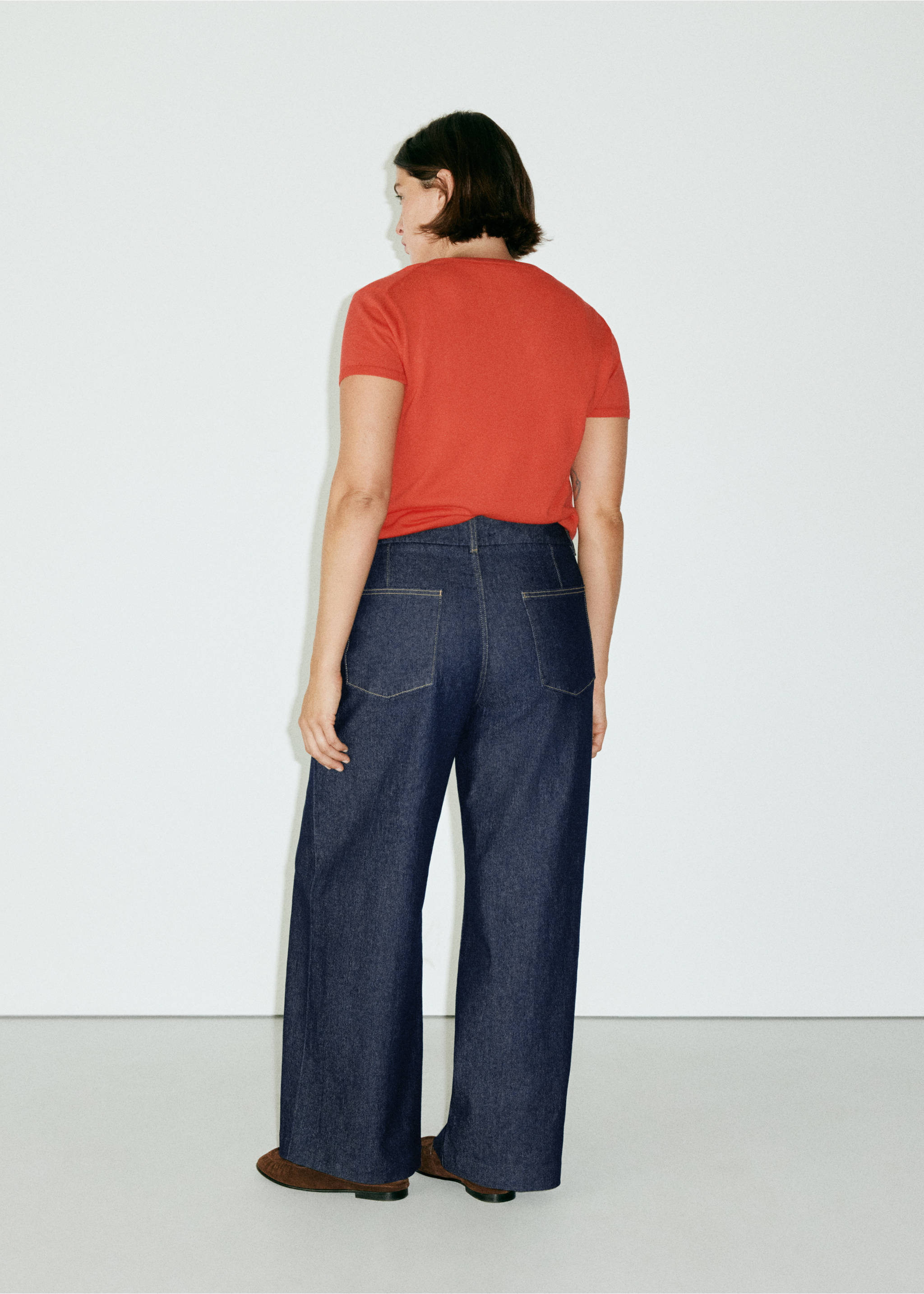 High-waisted wide leg jeans with stitching - Details of the article 4, Open Blue. Ref: 37075842-00.