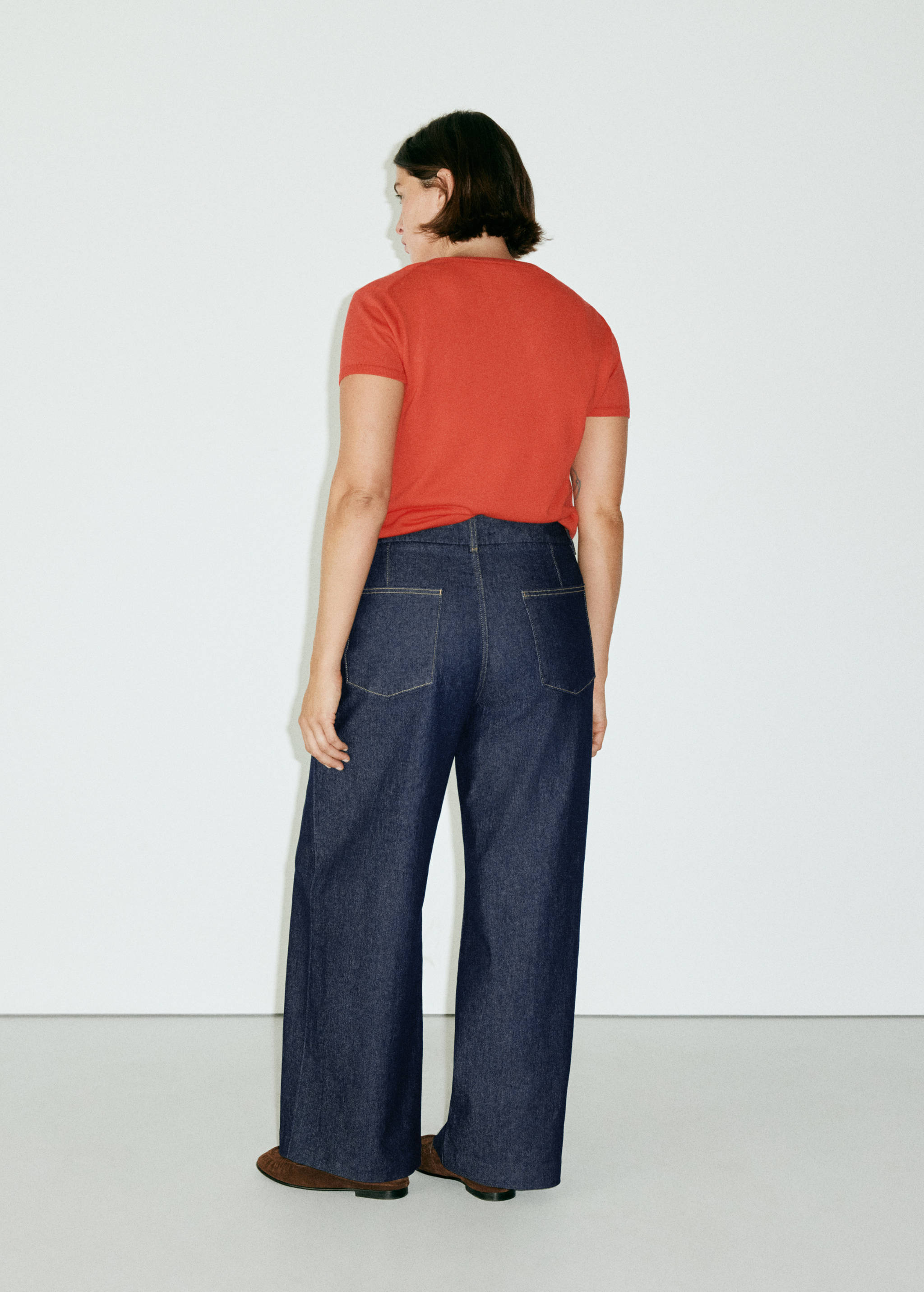 High-waisted wide leg jeans with stitching - Details of the article 4
