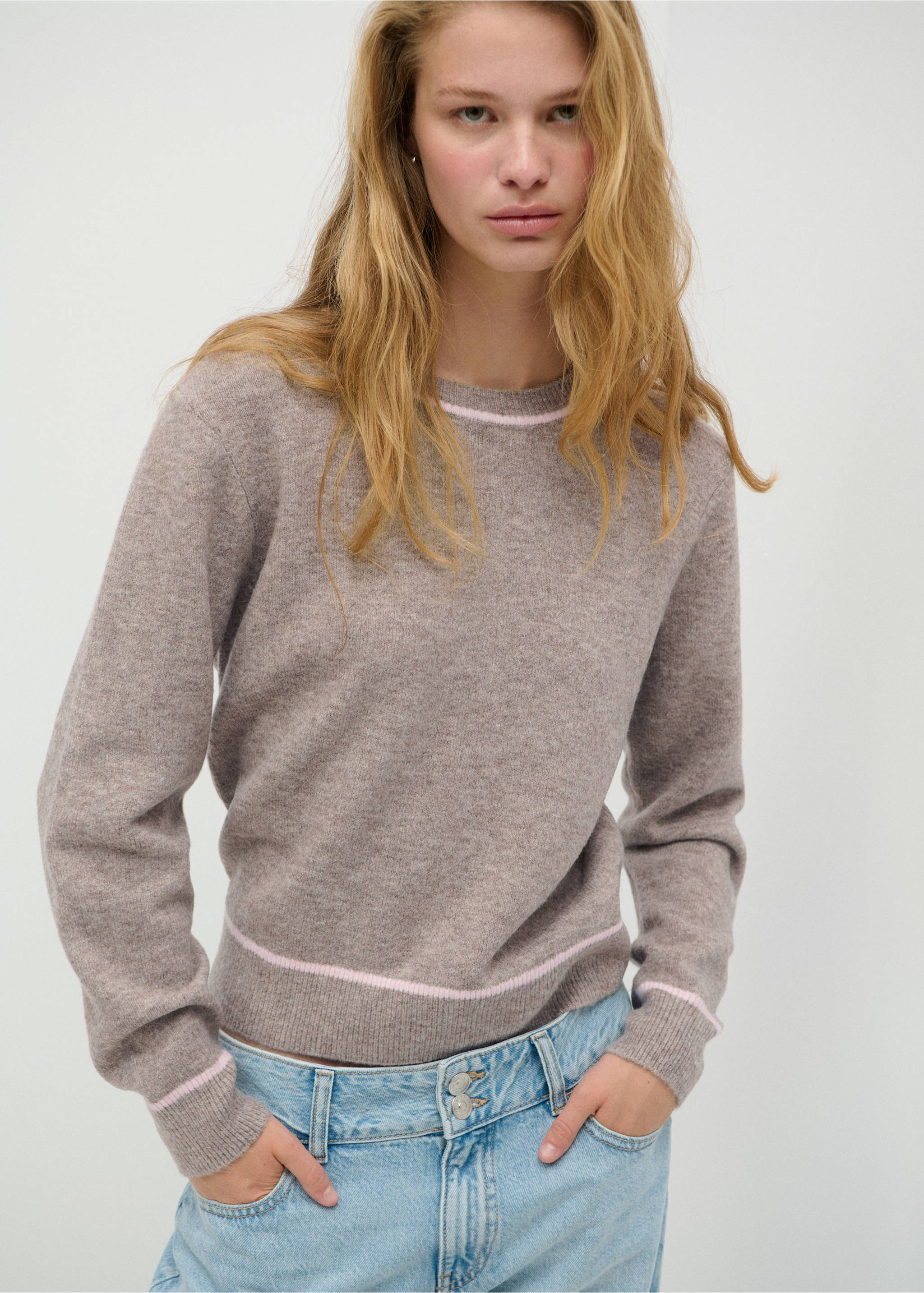 Jersey with contrasting detail - Medium plane, Medium Brown. Ref: 37075844-00.