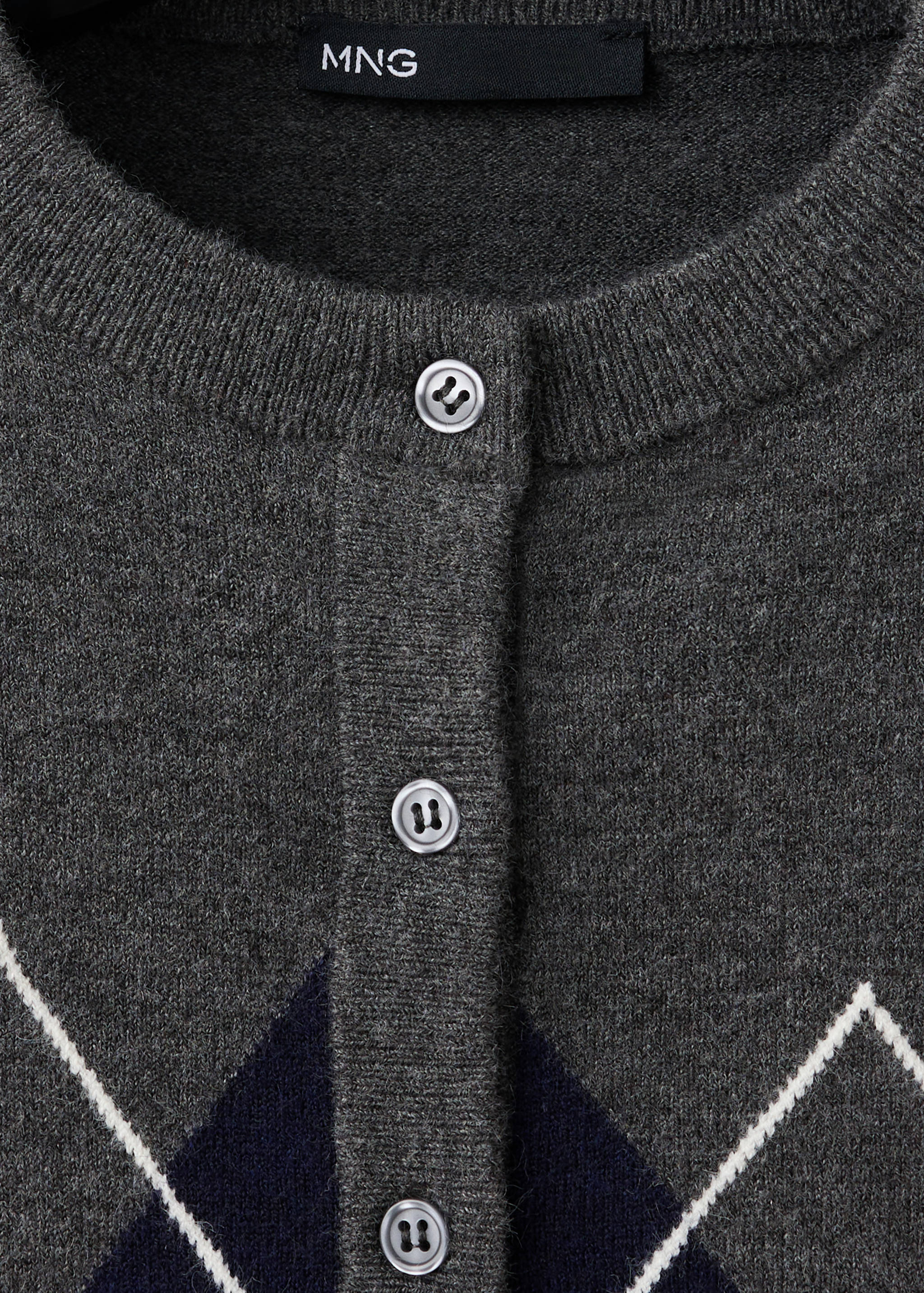 Rhombus cardigan with buttons - Details of the article 8