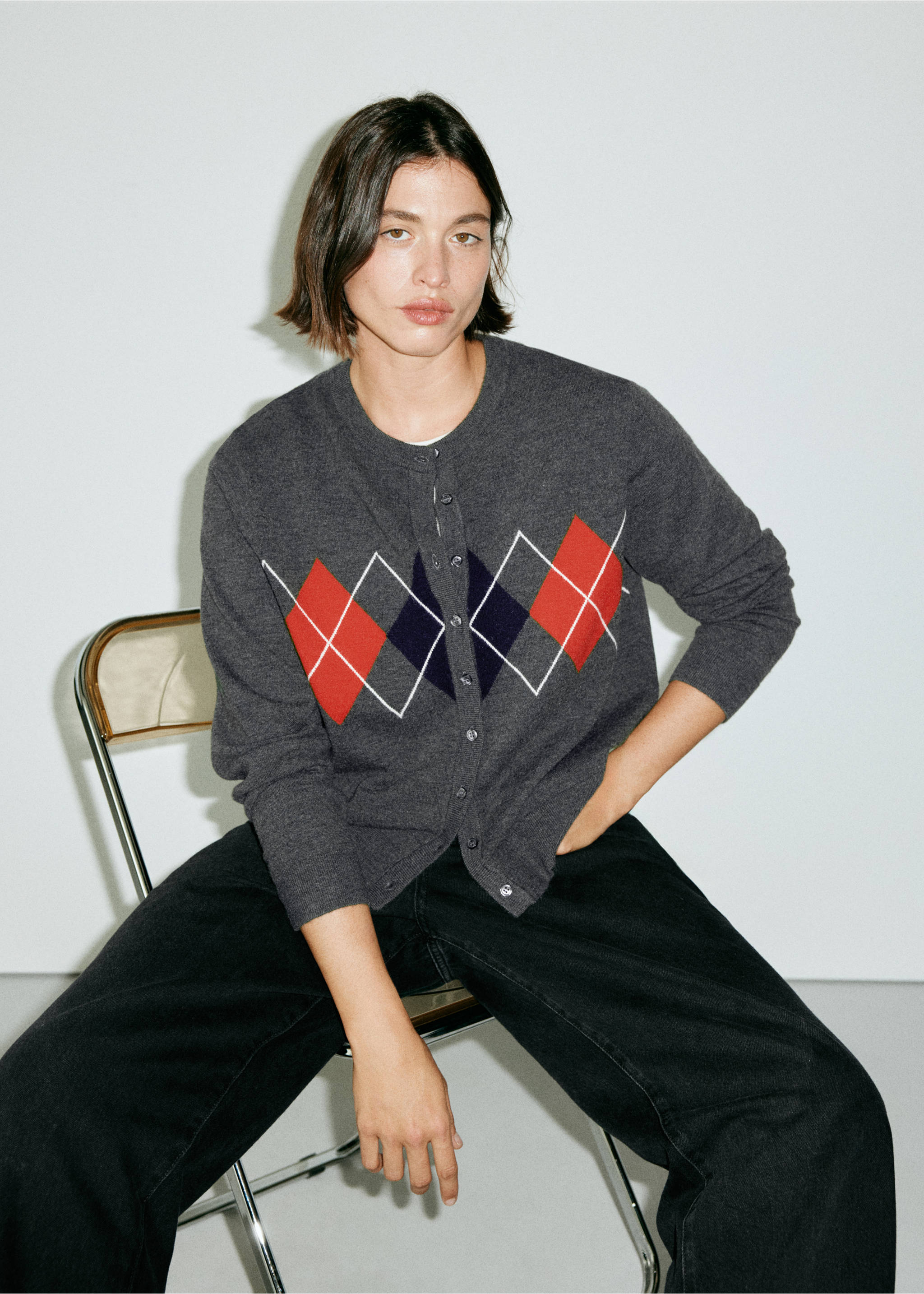 Rhombus cardigan with buttons - Details of the article 4, Medium Heather Grey. Ref: 37075847-00.