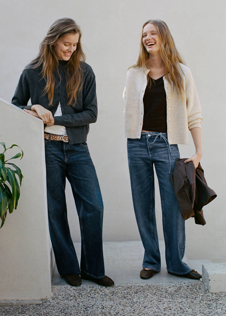 Ribbed buttoned cardigan — Sand