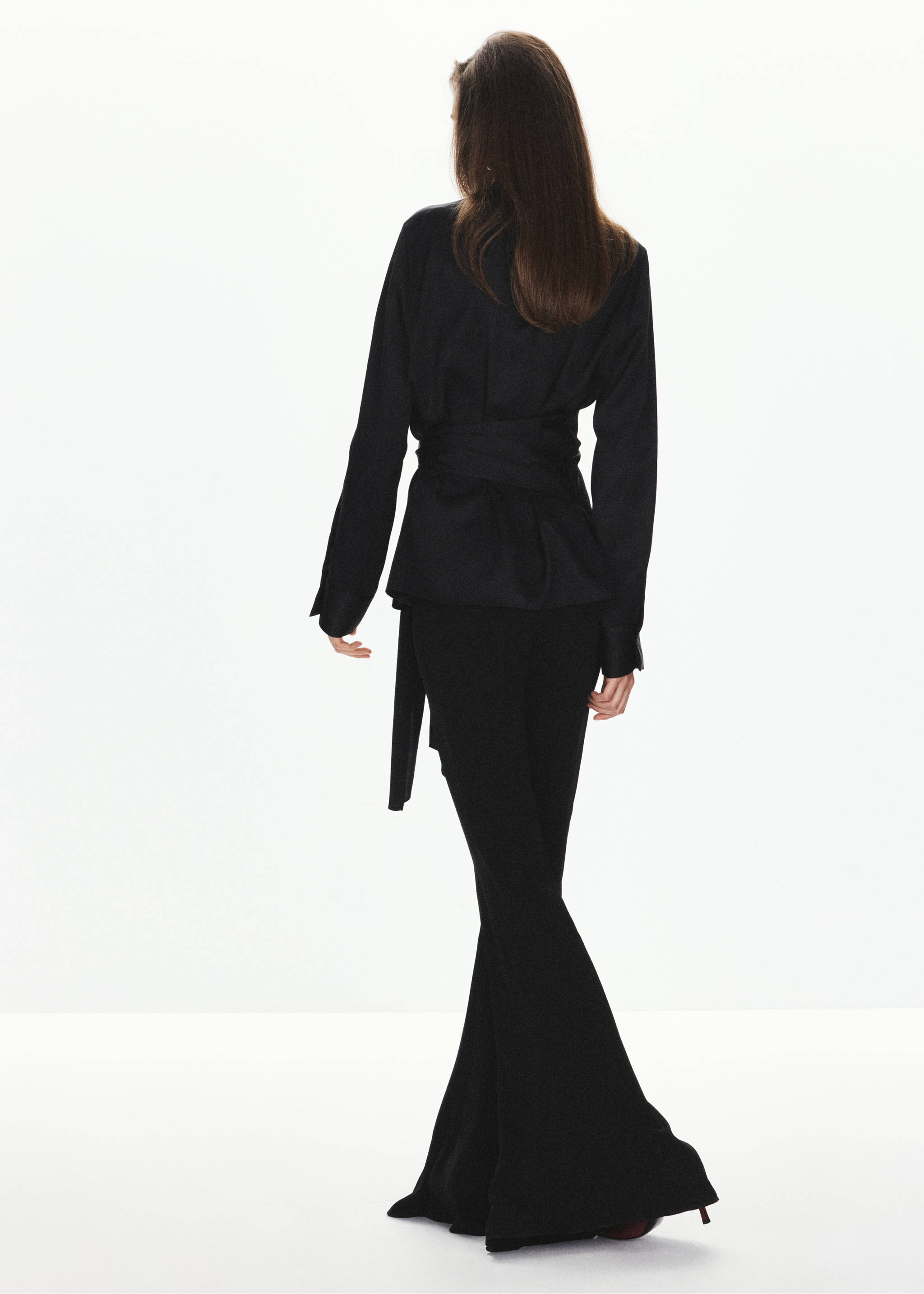 Straight-fit shirt with bow detail - Reverse of the article, Black. Ref: 37075859-00.