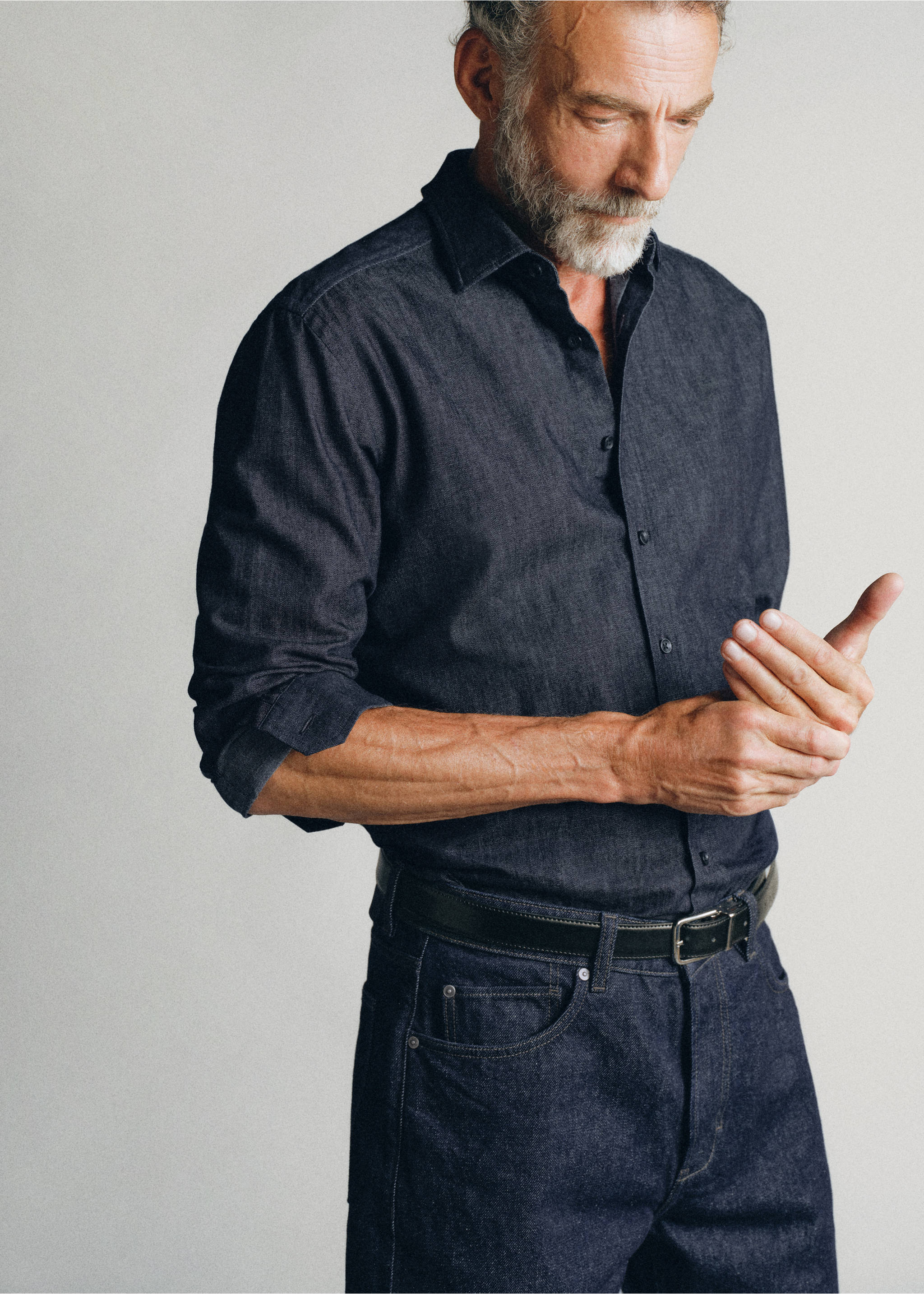 100% cotton denim shirt made in Italy - Details of the article 4, Open Blue. Ref: 37075860-00.