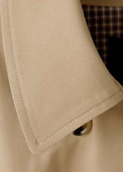 Trench coat with belt and checked lining — Beige 10