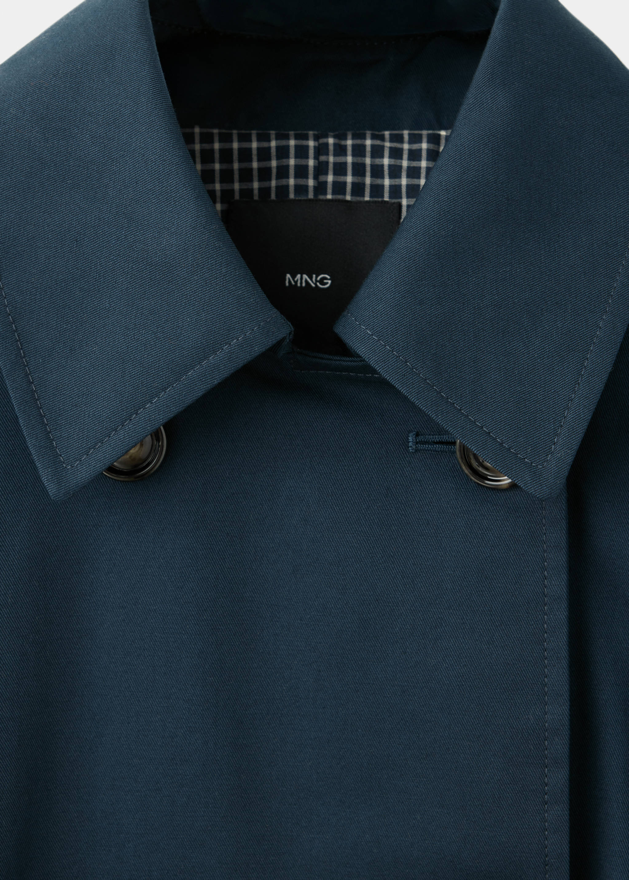Trench coat with shirt collar and buckles - تفاصيل المنتج 8