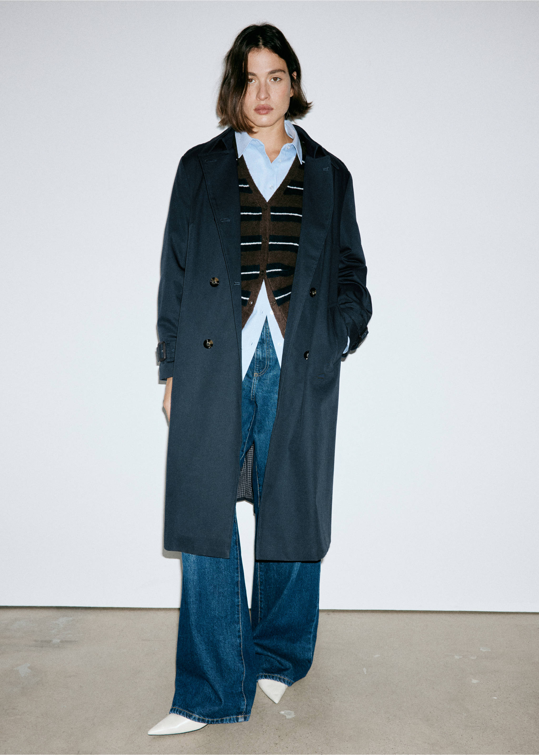 Trench coat with shirt collar and buckles - تفاصيل المنتج 5, أزرق غامق. Ref: 37075867-00.
