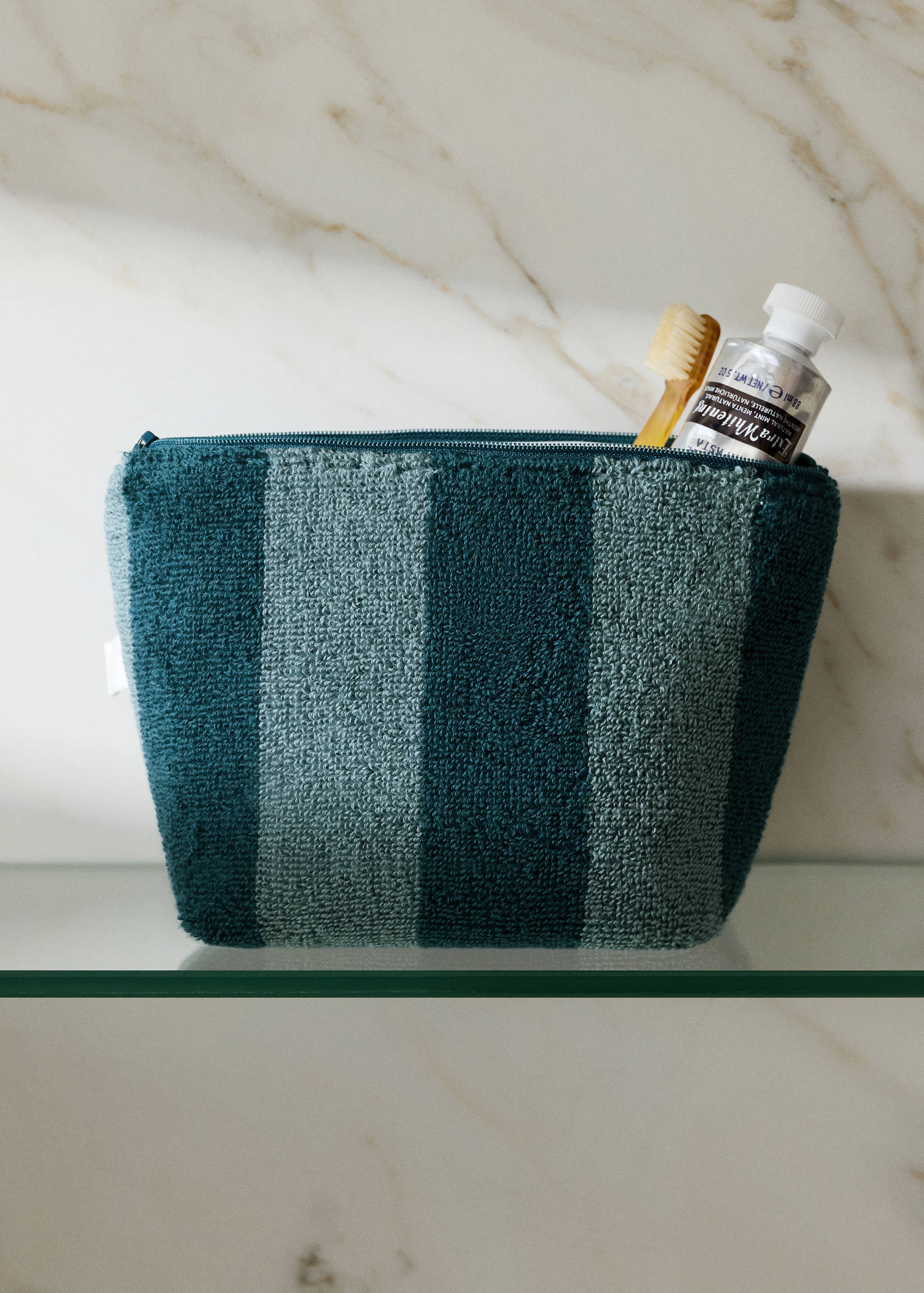 Cotton check wash bag - General plane