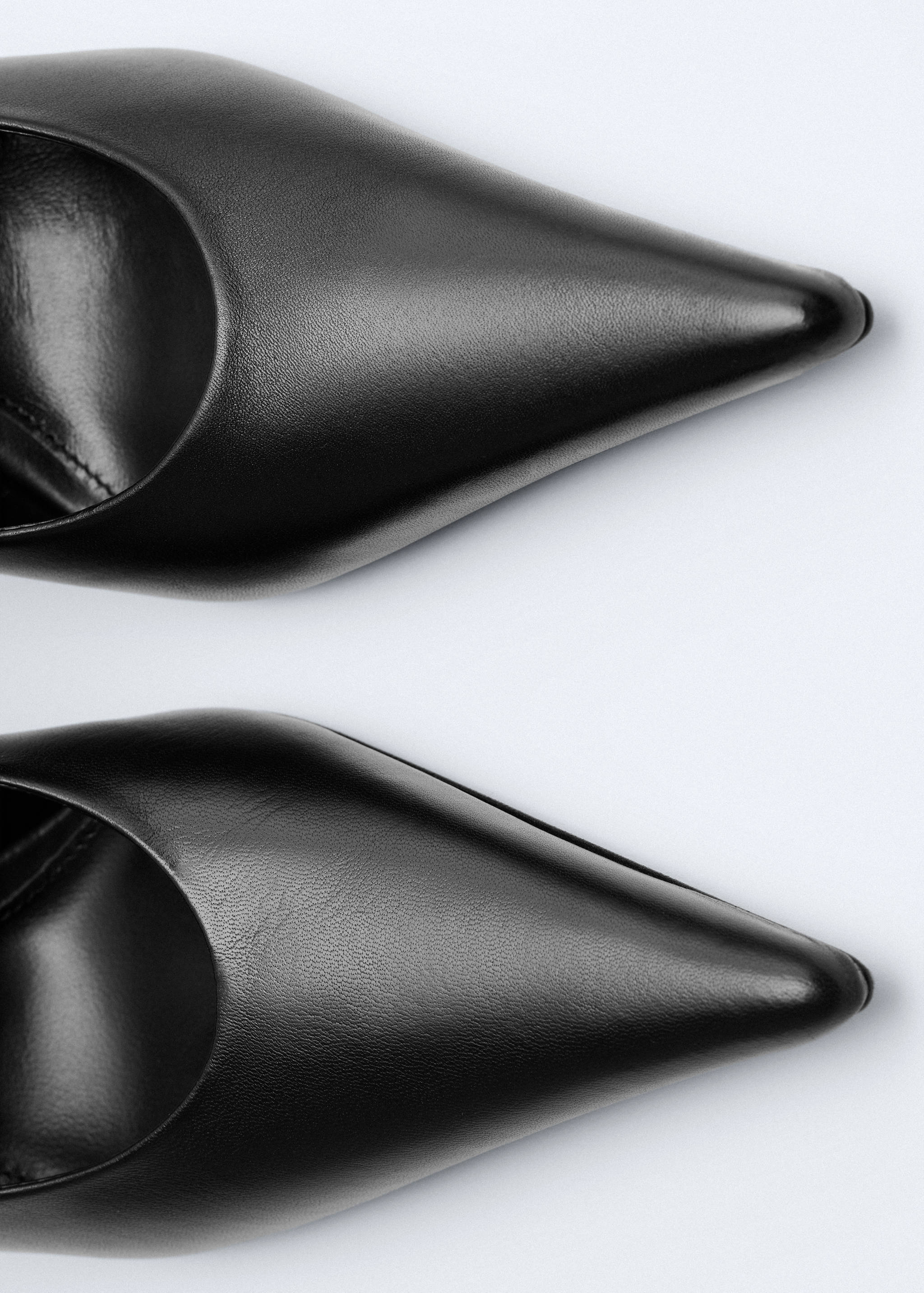 Pointed-toe leather heeled shoes - Details of the article 2