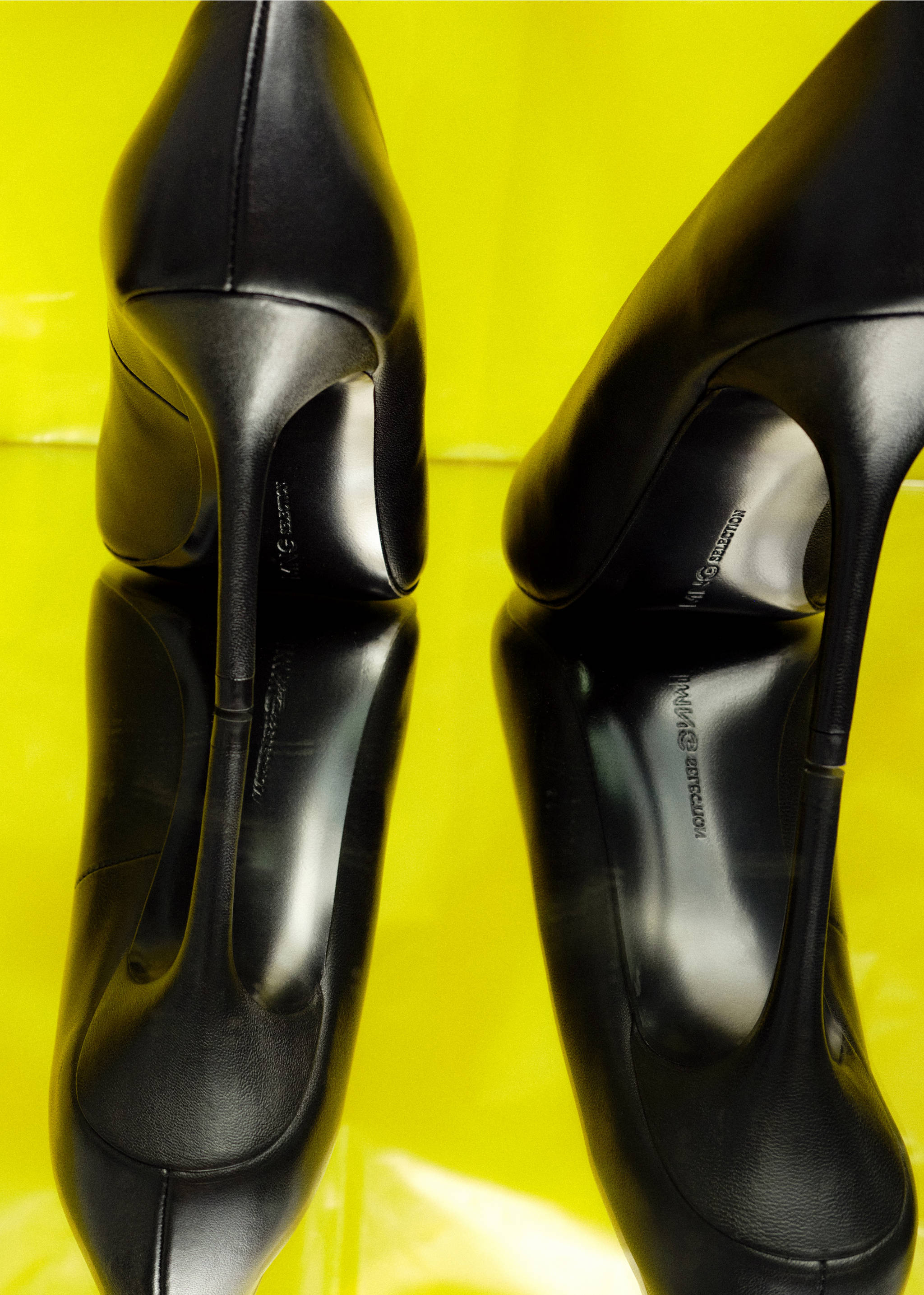 Chaussures talon cuir pointues - Plan général, Noir. Ref: 37075872-01.