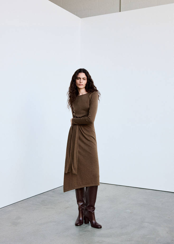 Long asymmetrical knit dress — Medium Brown