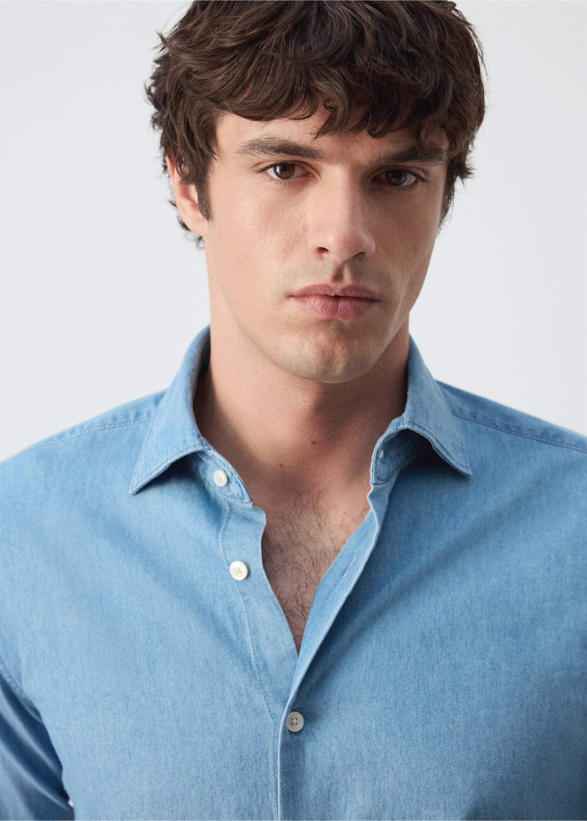 Chemise chambray 100 % coton - Détail de l'article 1, Bleu clair. Ref: 37075977-00.