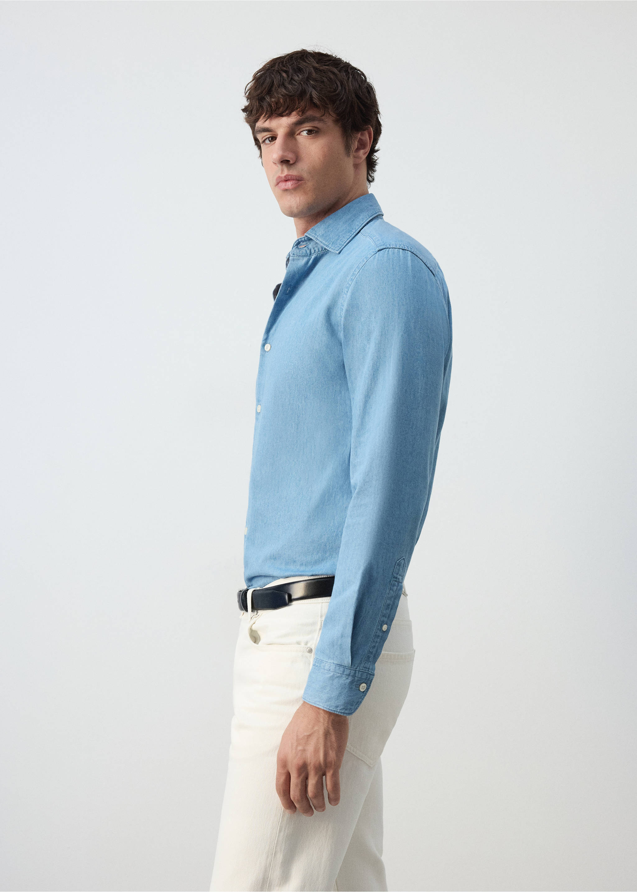 Chemise chambray 100 % coton - Détail de l'article 2, Bleu clair. Ref: 37075977-00.