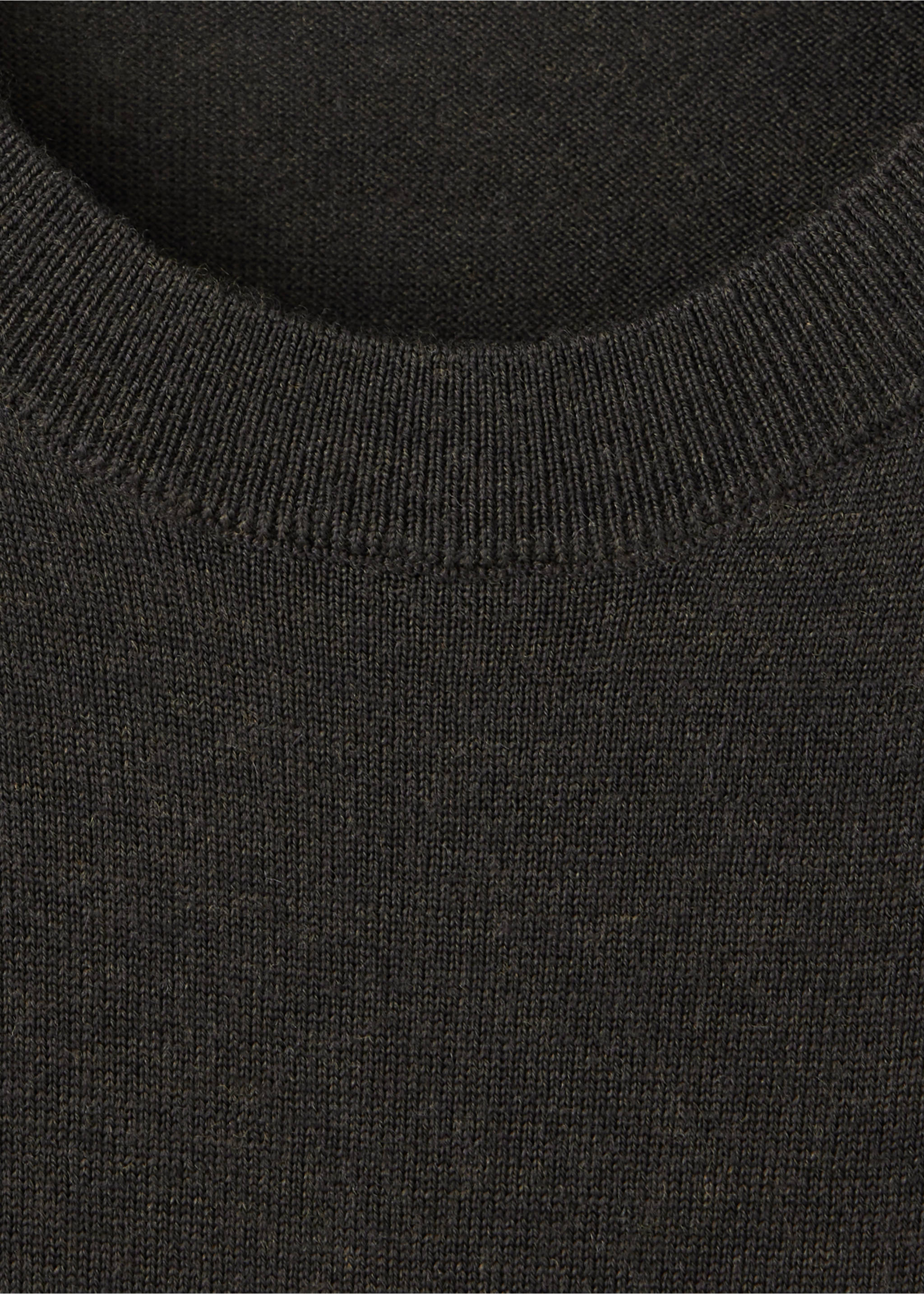 Pull 100 % laine maille fine - Détail de l'article 8, Chocolat. Ref: 37075979-00.