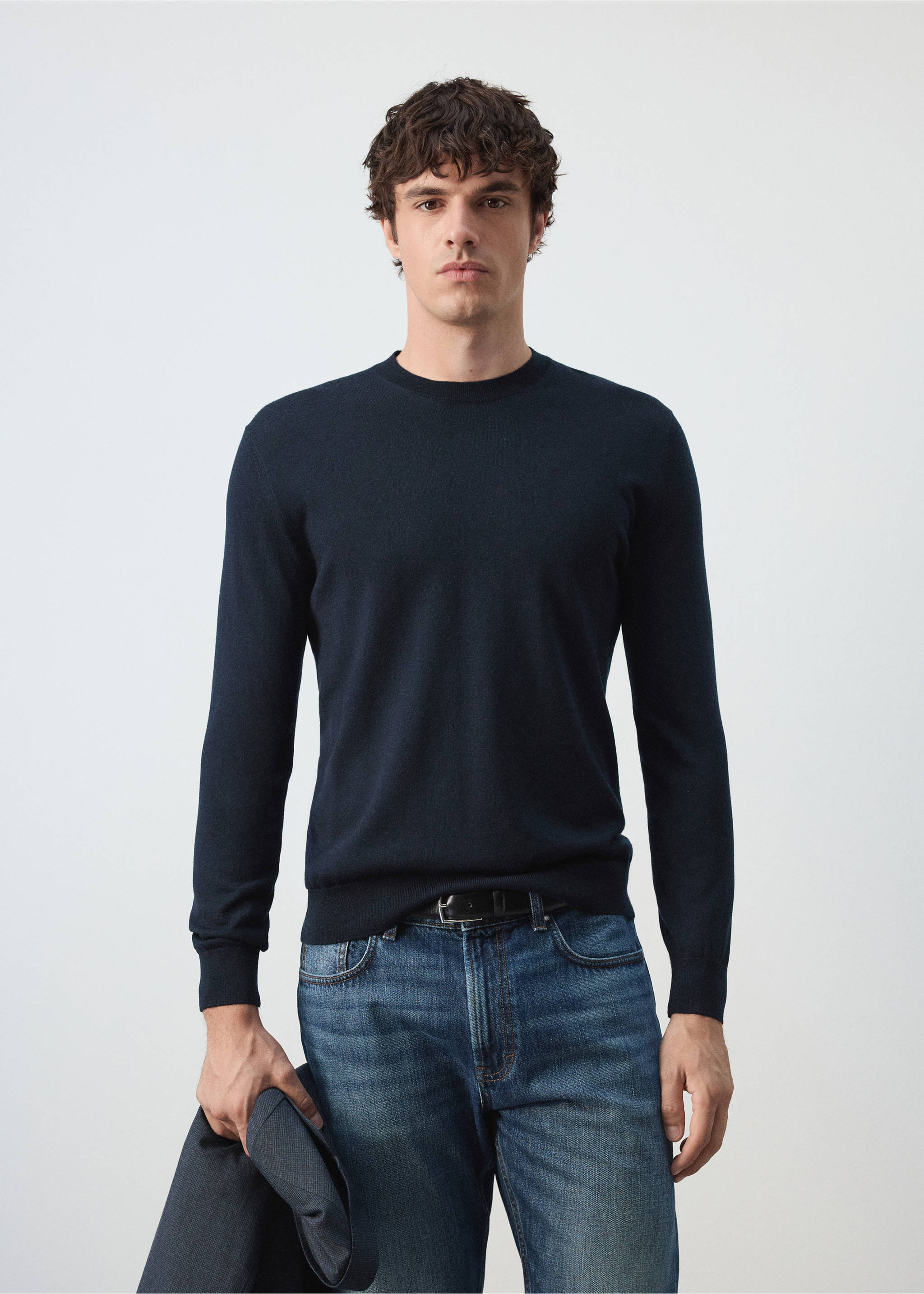 Pull 100 % laine maille fine - Plan moyen, Bleu marine. Ref: 37075979-00.