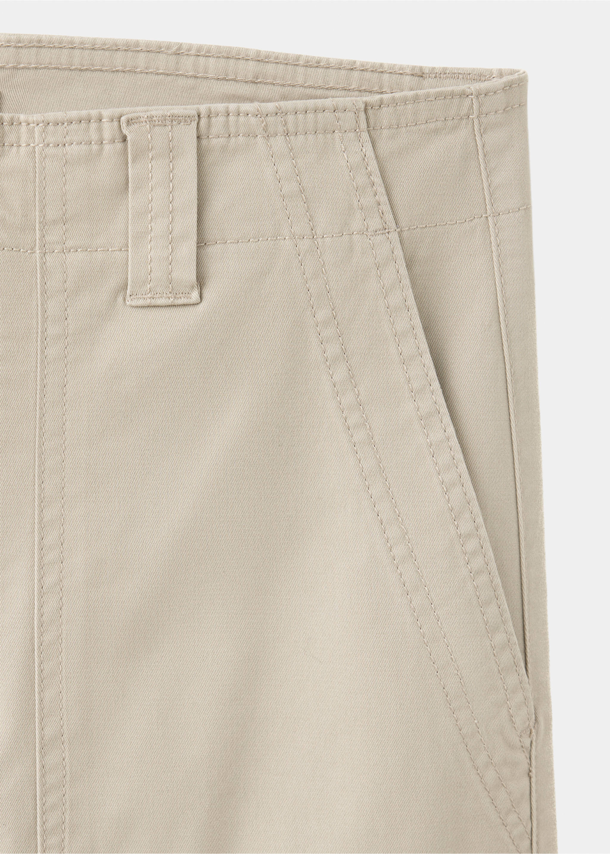 Pockets straight trousers - Details of the article 0, Beige. Ref: 37075982-00.