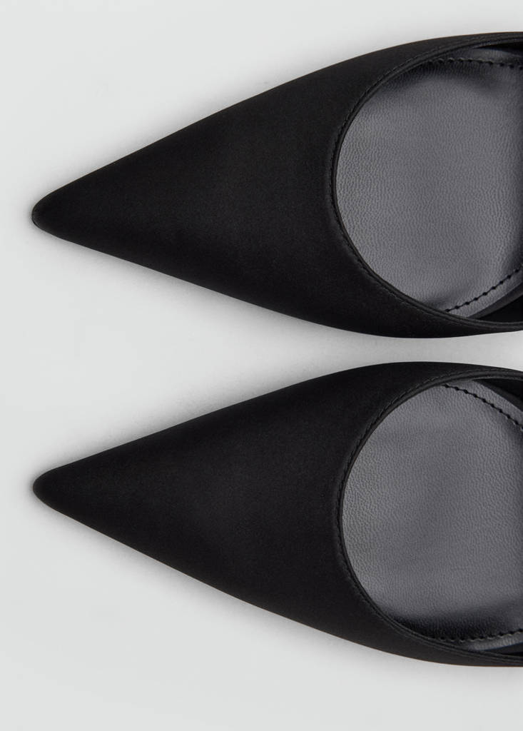 Satin court shoes with ankle straps - thumbnail 4