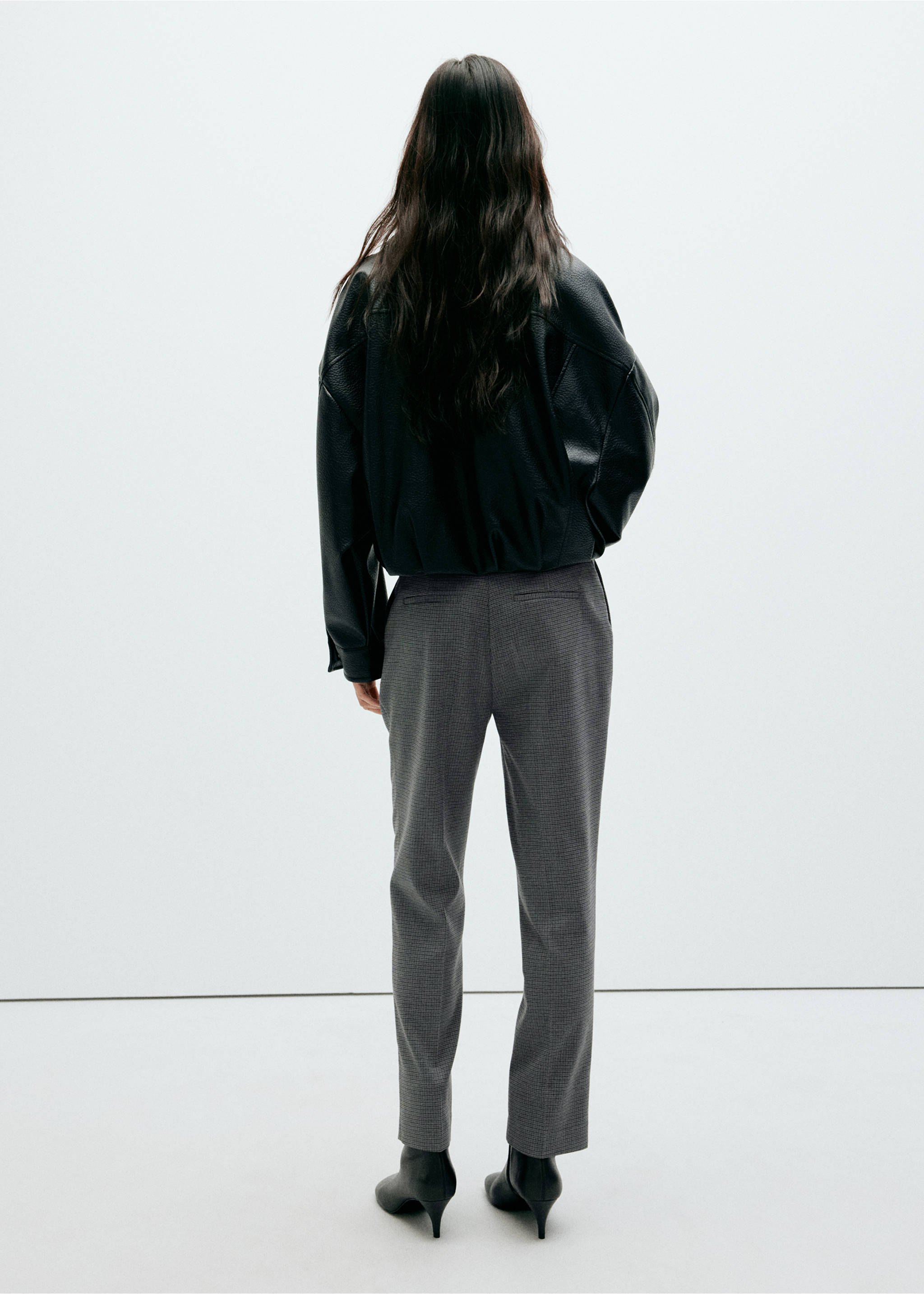 Pantalon droit fines rayures - Verso de l’article, Bleu. Ref: 37075985-00.