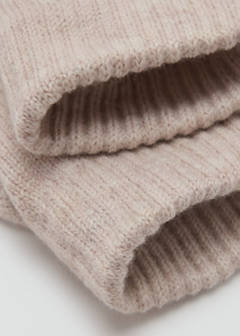 Knitted gloves — Sand 2