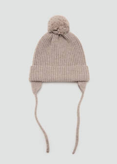 Pom pom cable-knit beanie — Sand 1