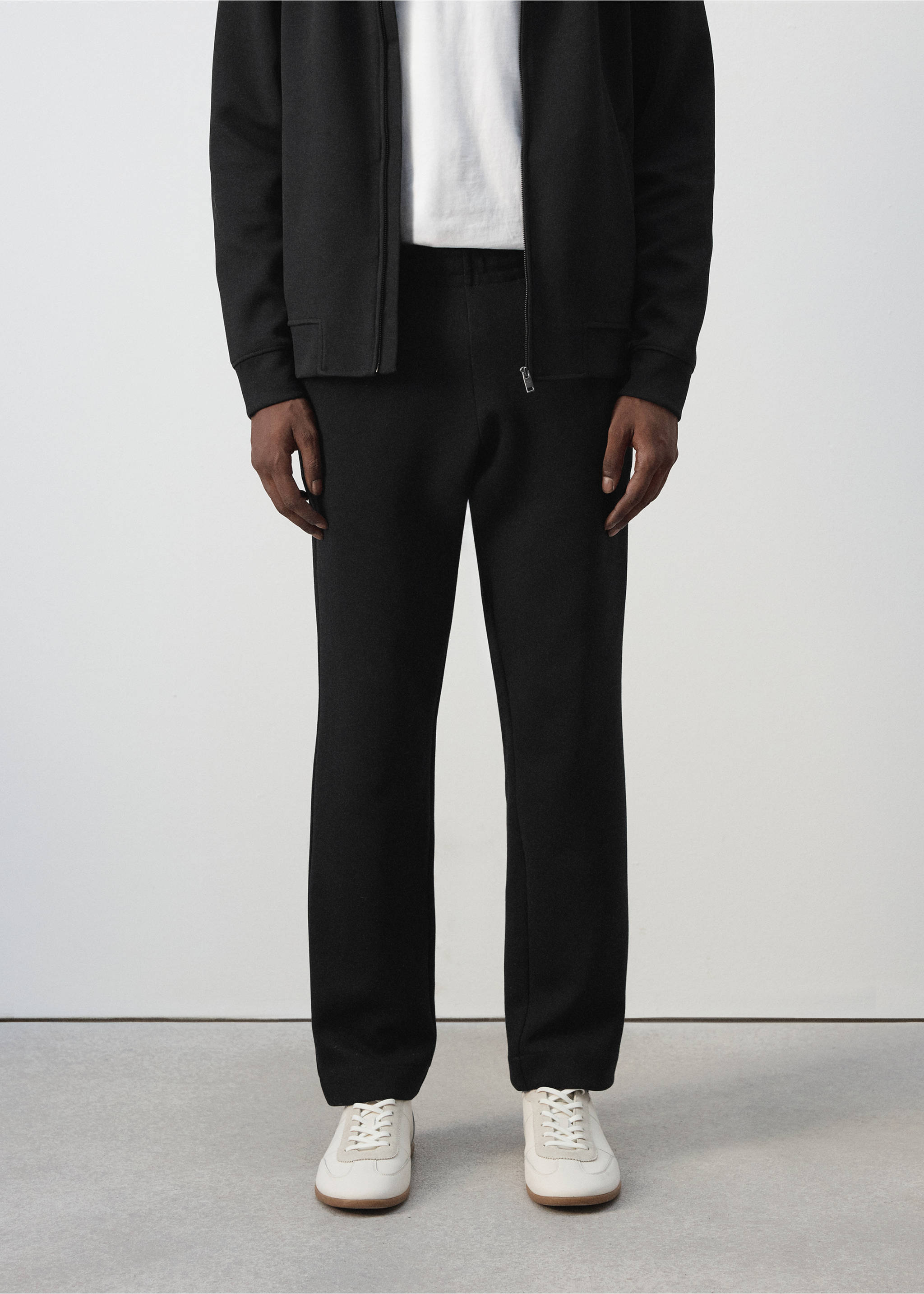 Cotton joggers with elastic waist - Medium plane, Black. Ref: 37075998-00.