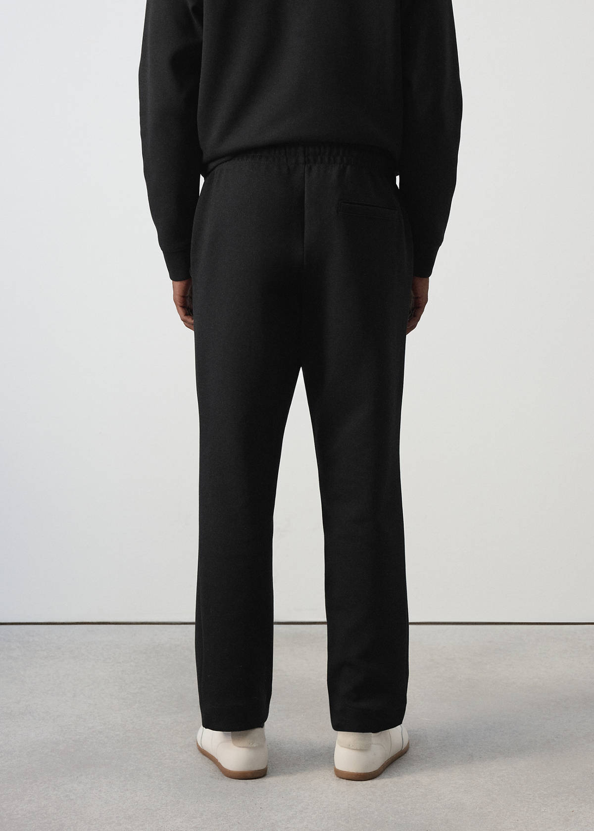 Cotton joggers with elastic waist — Black