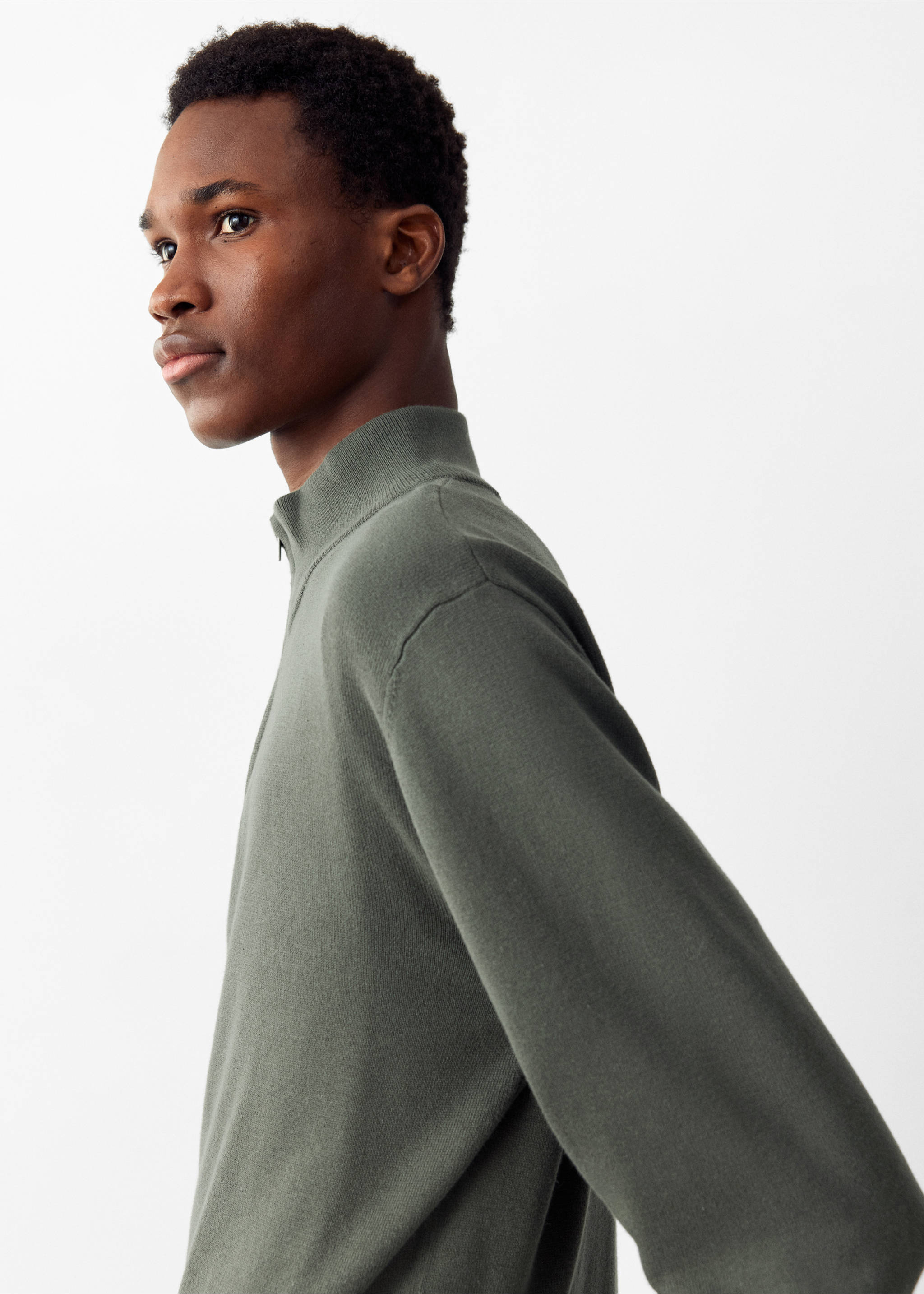 High neck sweater with zip - Details of the article 1, Forest Green. Ref: 37076001-00.