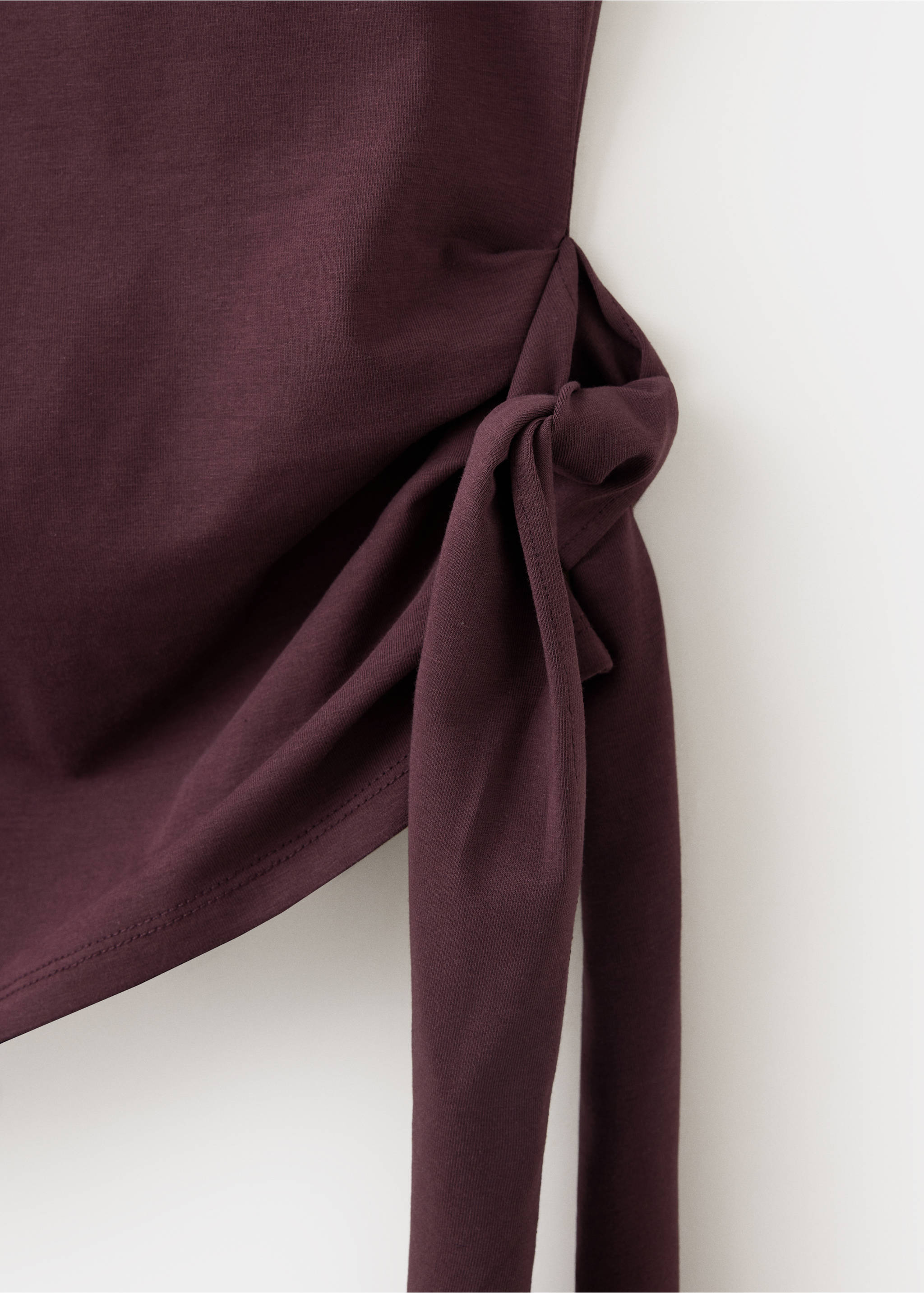 Asymmetrical laced top - Details of the article 8, Wine. Ref: 37076010-00.