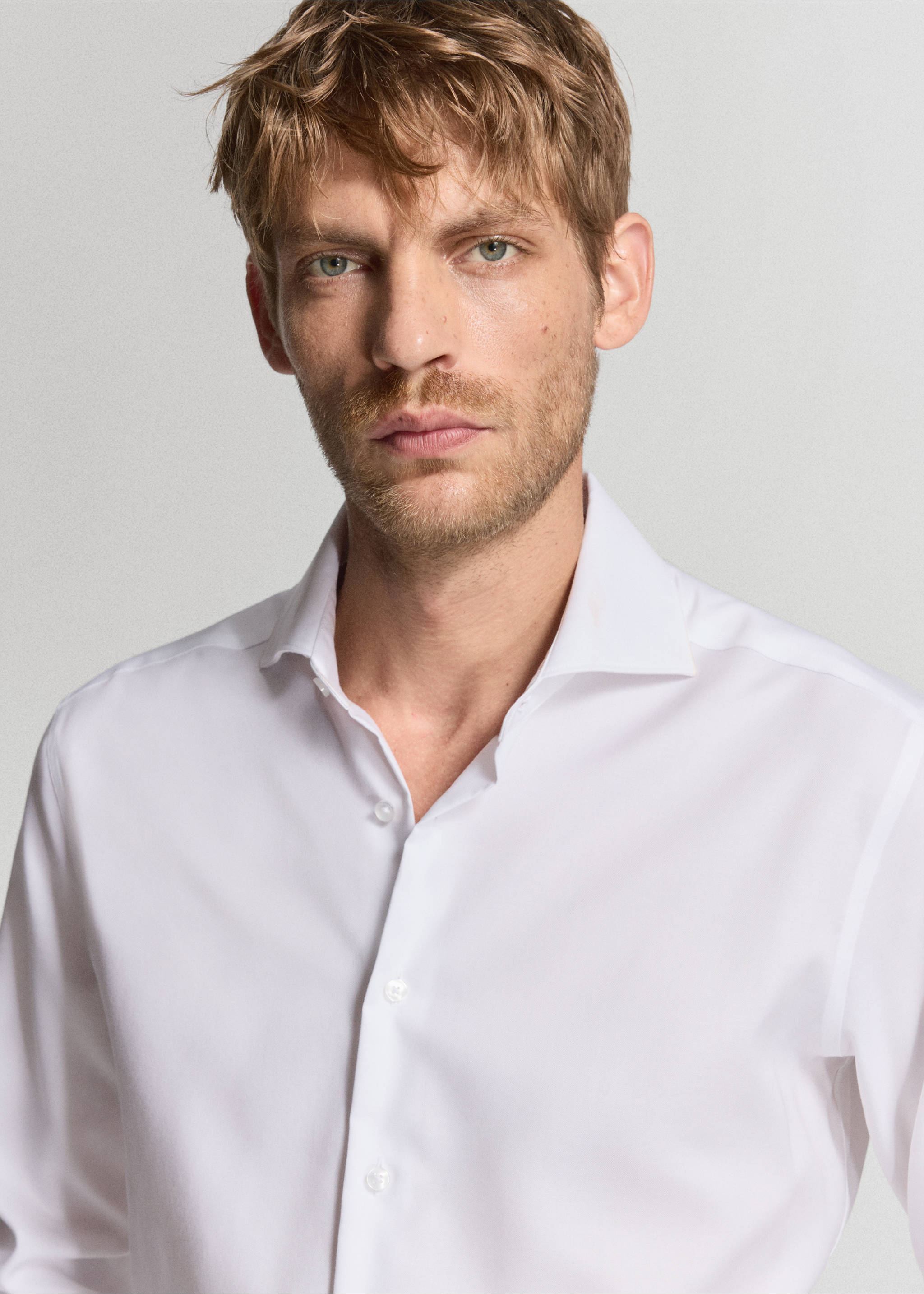 Slim fit cotton suit shirt - Details of the article 1, White. Ref: 37076322-00.