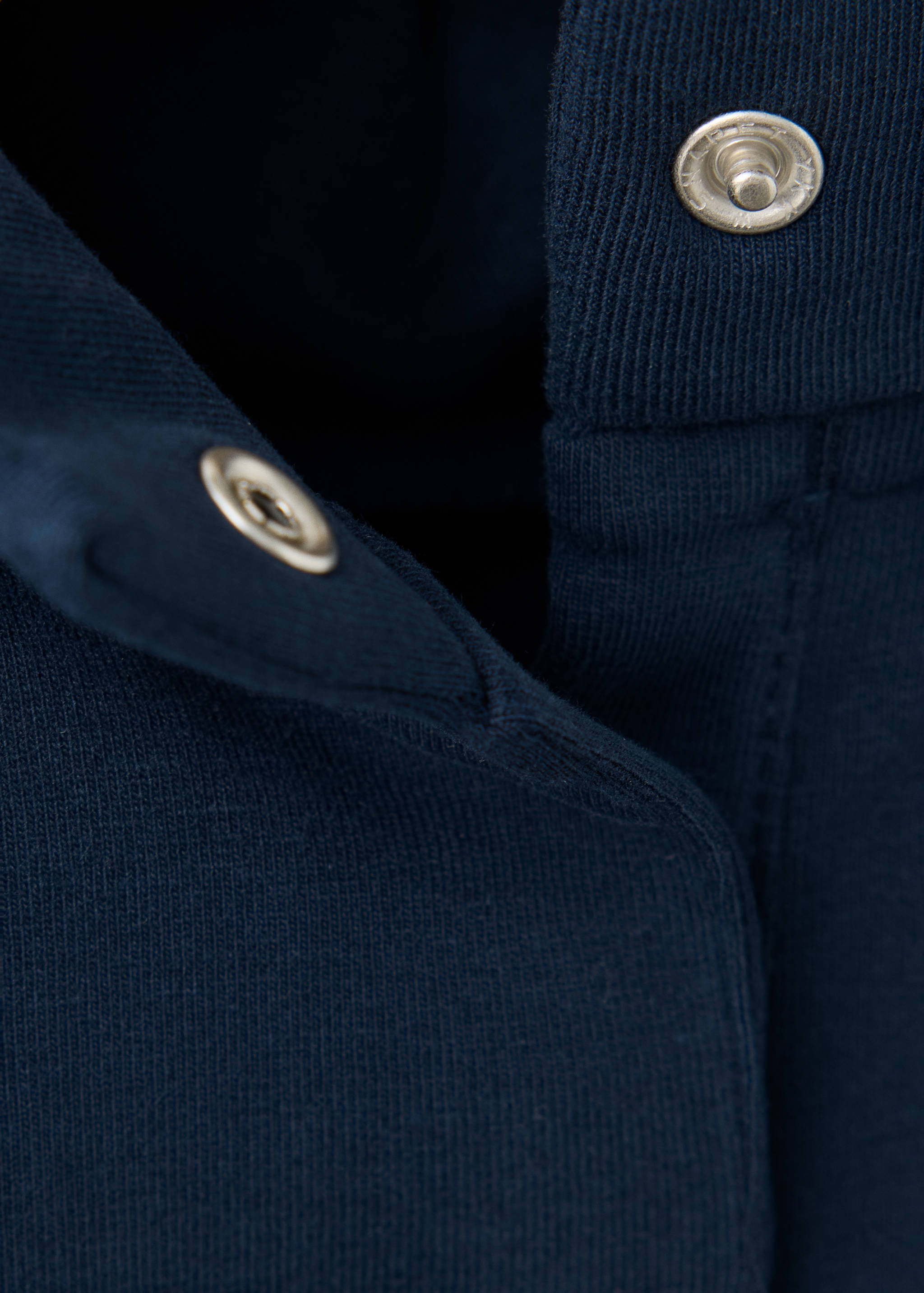 Baumwoll-T-Shirt mit Rollkragen - Detail des Artikels 8