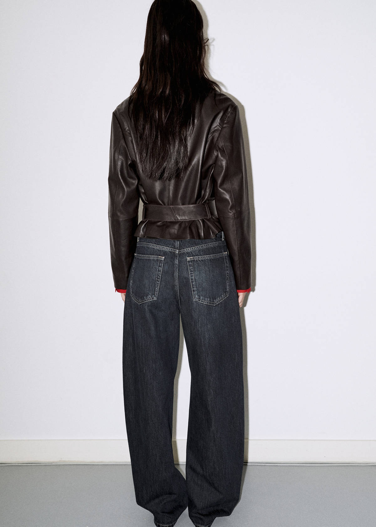 Crop leather trench coat with belt — Chocolate