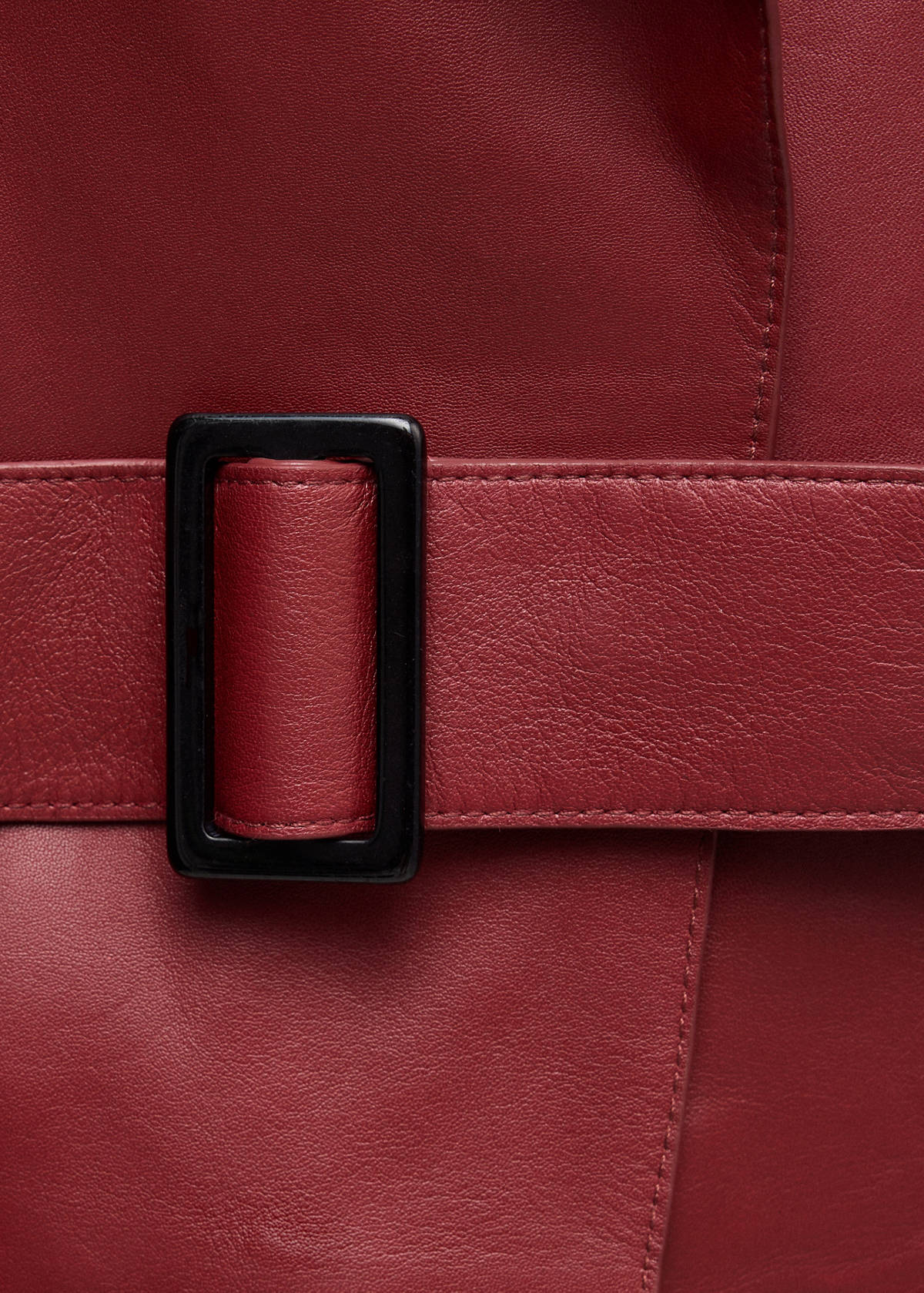 Crop leather trench coat with belt — Wine