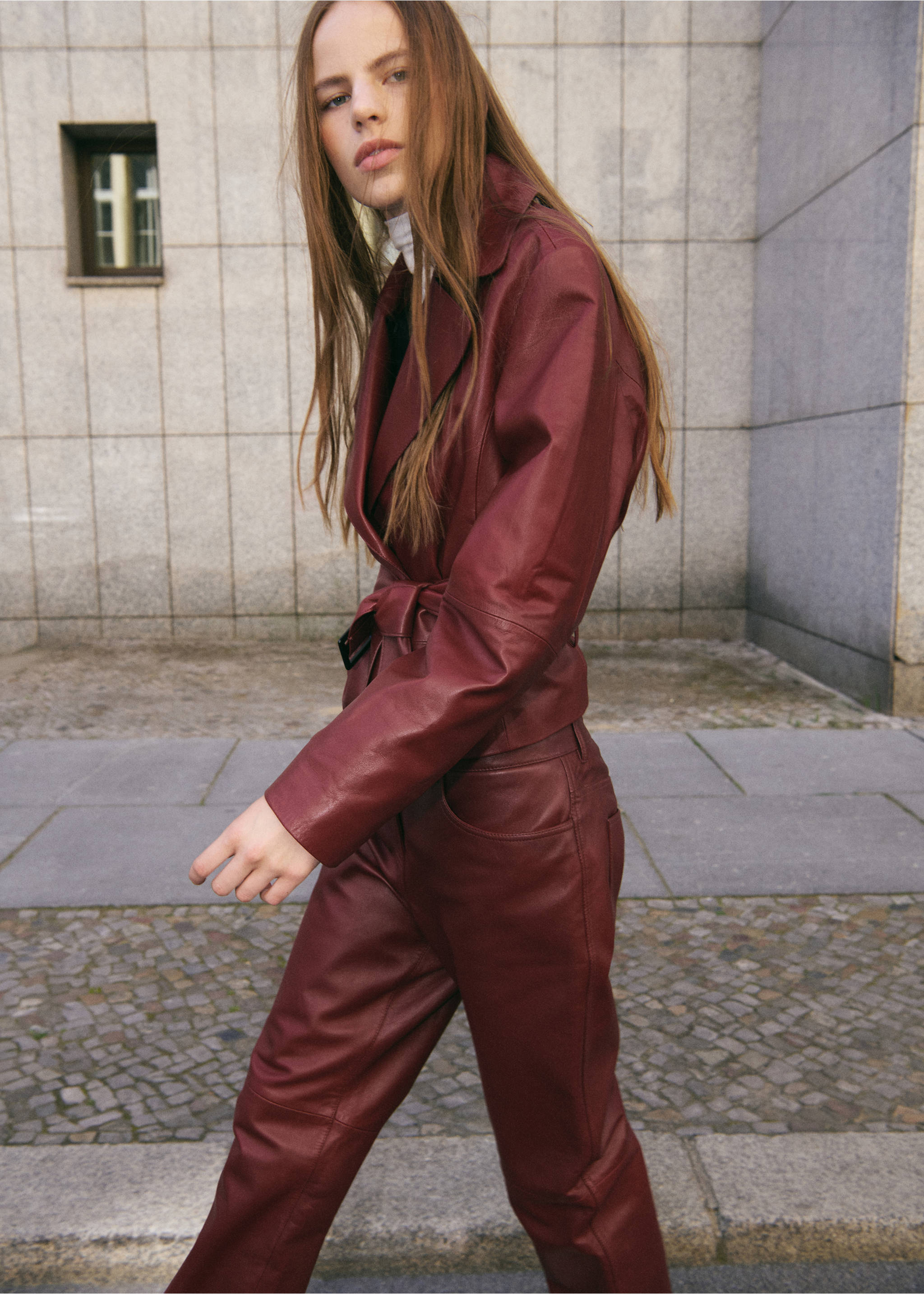 Crop leather trench coat with belt - Details of the article 1, Wine. Ref: 37076347-01.