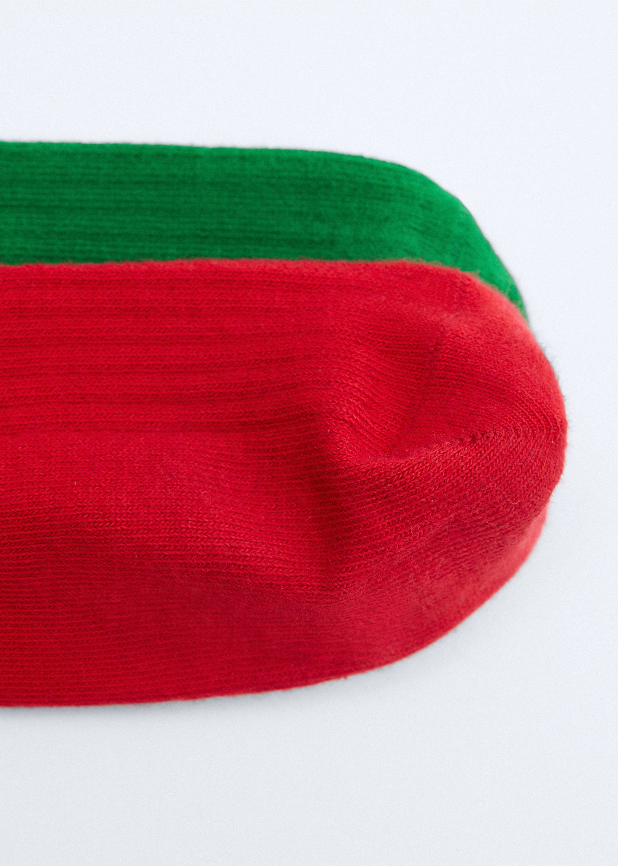 Ribbed socks pack - Details of the article 1, Red. Ref: 37076359-00.