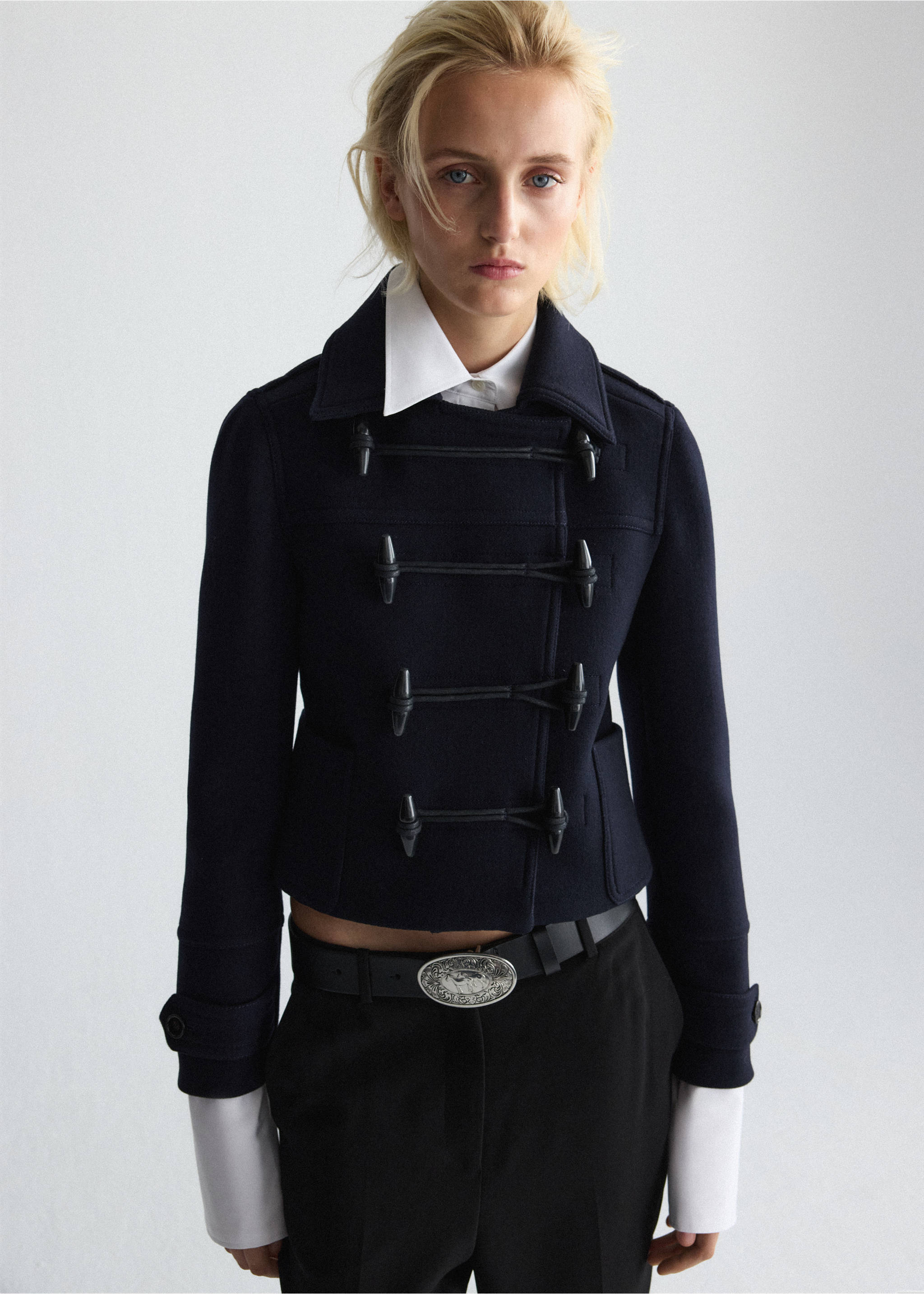 Chaqueta lana alamares - Plano medio, Azul marino oscuro. Ref: 37076363-00.
