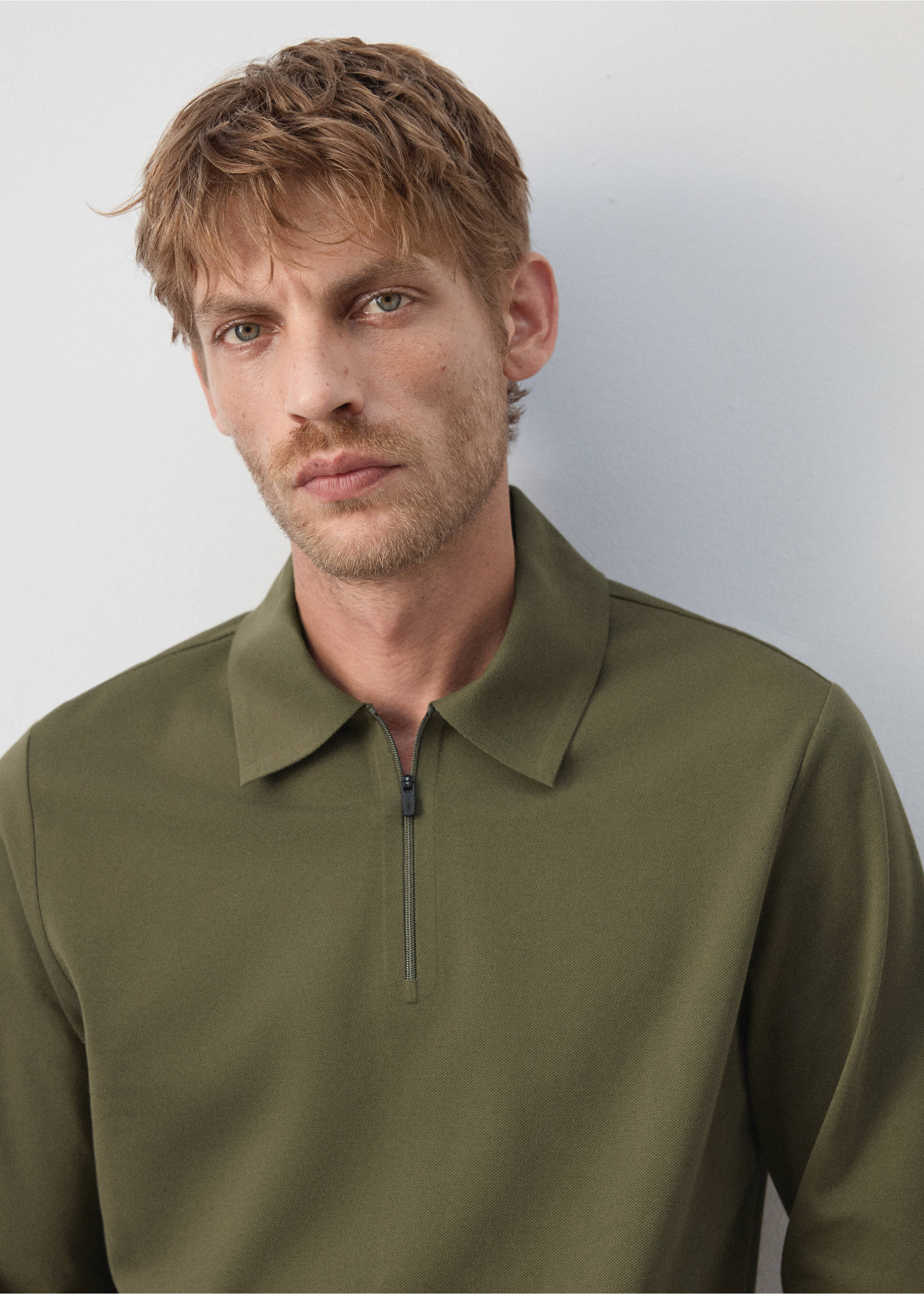 Regular fit zip polo shirt with Thermolite® - Details of the article 1, Khaki. Ref: 37076730-00.
