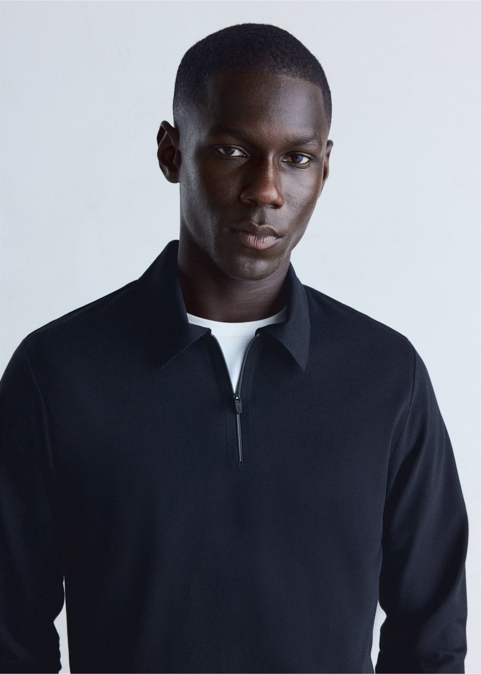 Regular fit zip polo shirt with Thermolite® - Details of the article 1, Navy. Ref: 37076730-00.
