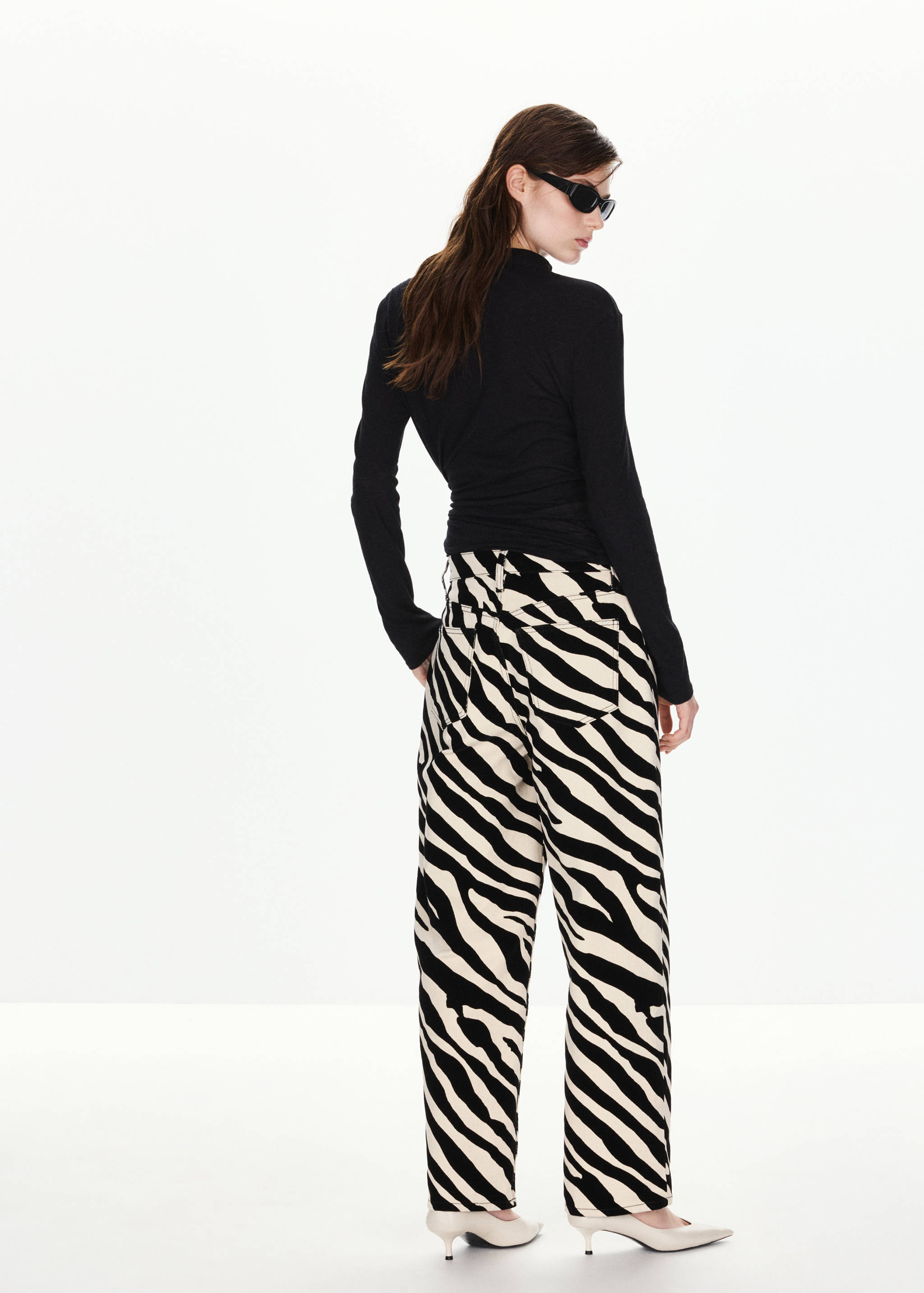 Zebra balloon trousers - Reverse of the article