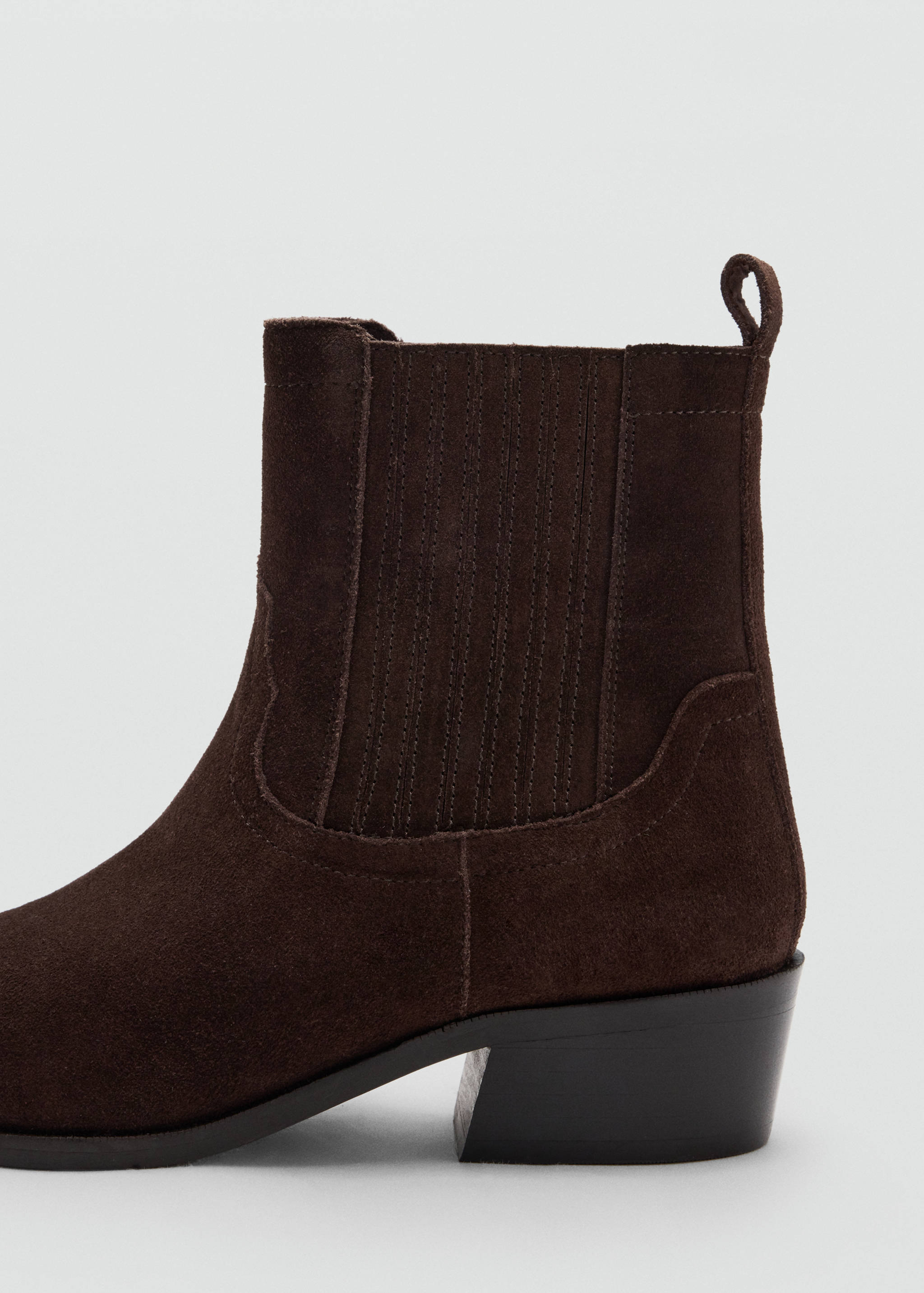 Suede leather ankle boots - Details of the article 1