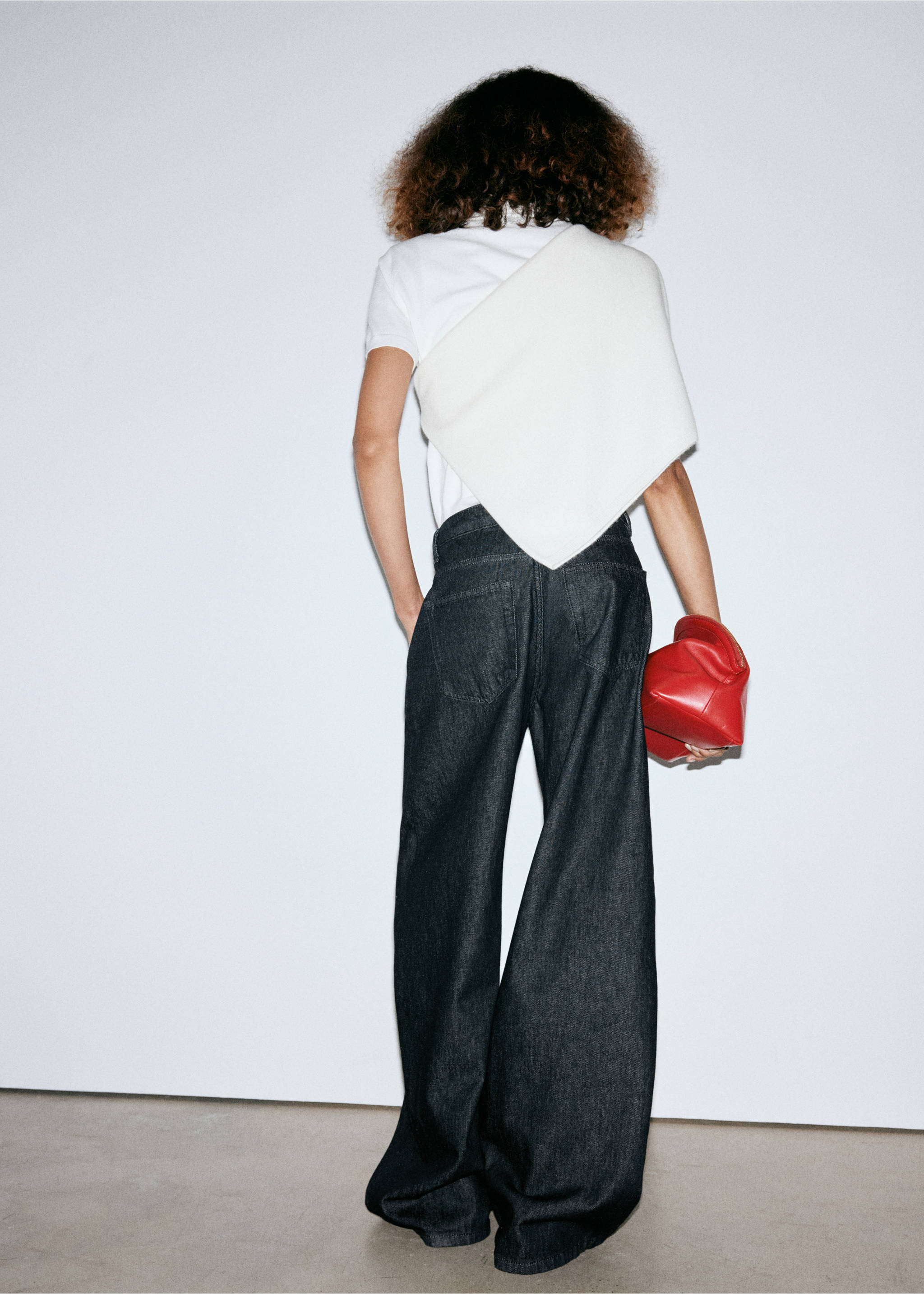 Dark grey wide-leg denim trousers, back view, Black. Ref: 37076748-00.
