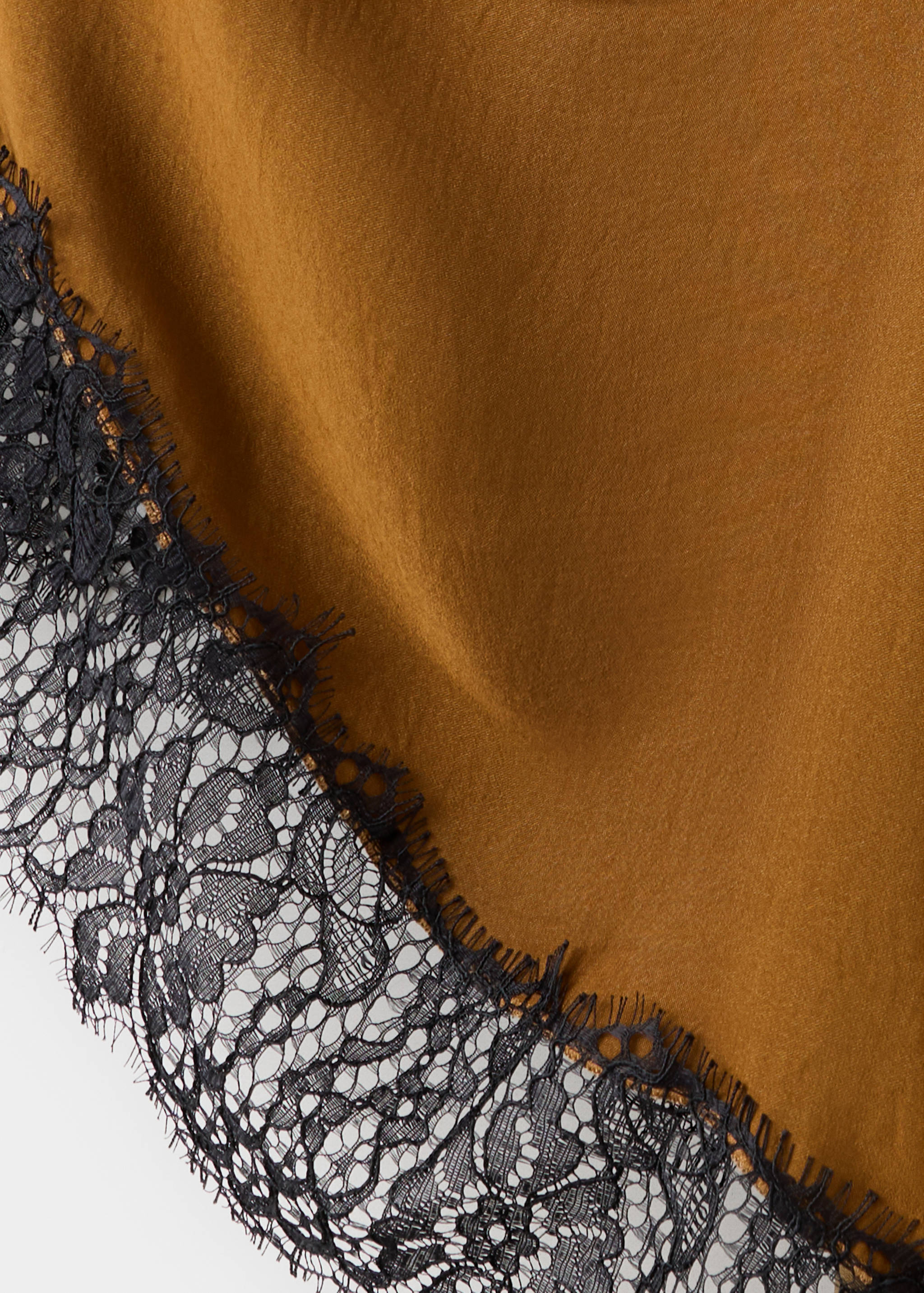 Mango Asimetrik dantelli bluz görsel 7